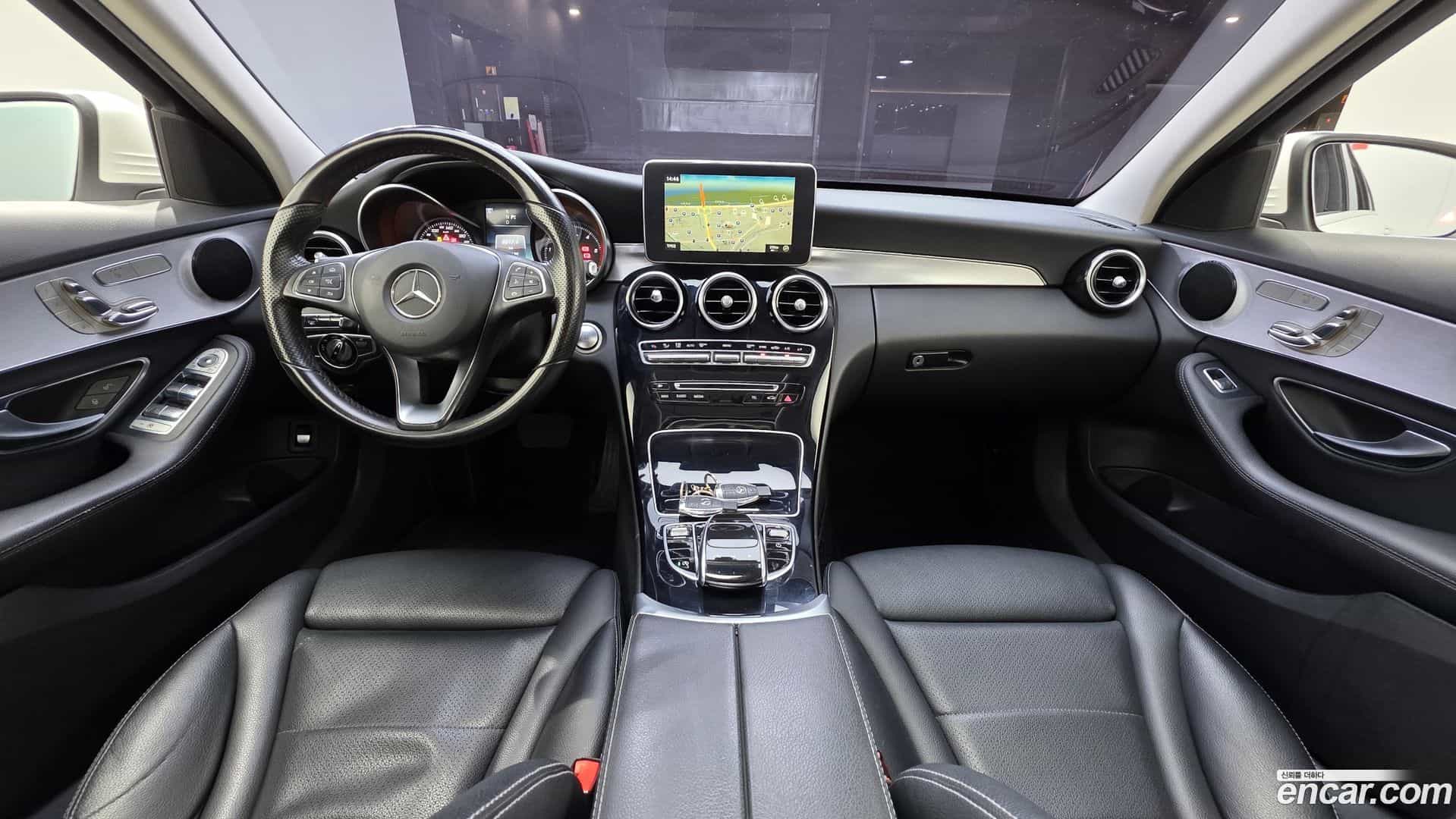 C-Class Mercedes-Benz 2016.10-INNER-007