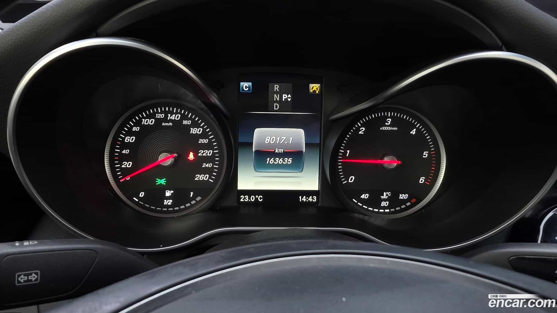 C-Class Mercedes-Benz 2016.10-INNER-008
