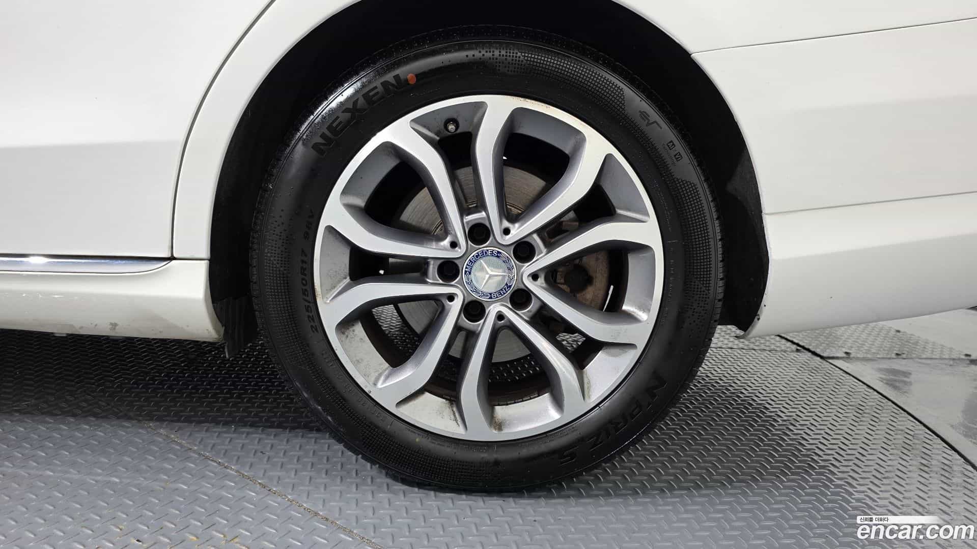 C-Class Mercedes-Benz 2016.10-OUTER-031
