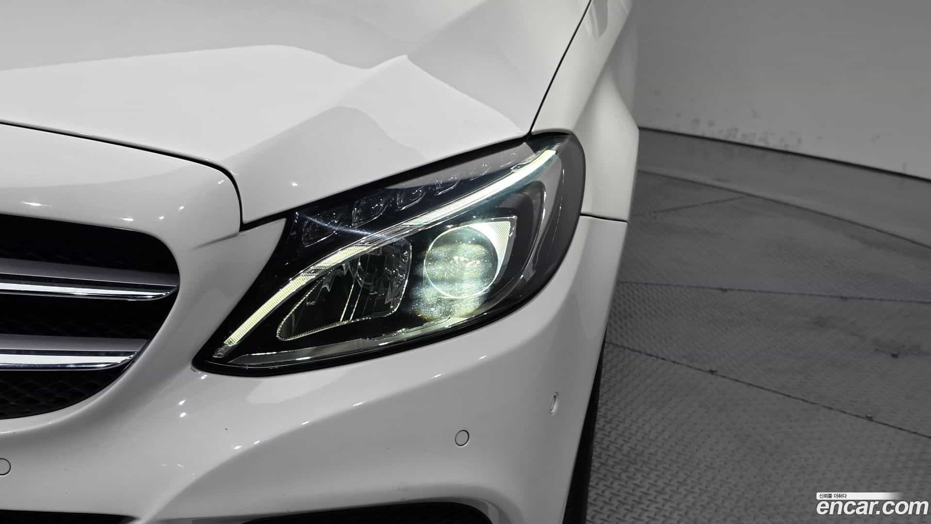 C-Class Mercedes-Benz 2016.10-OUTER-032