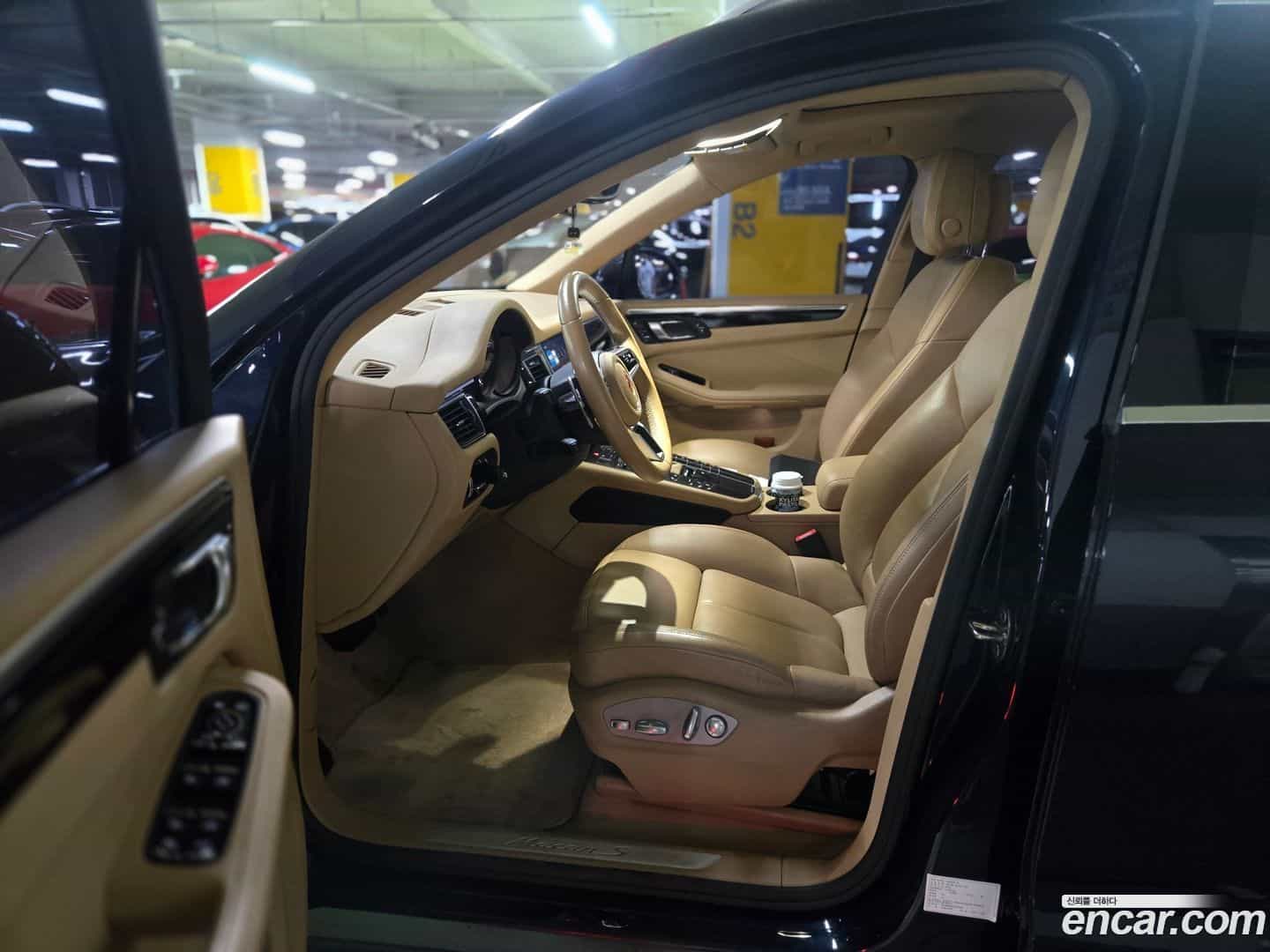 Macan Porsche 2016.9-INNER-007