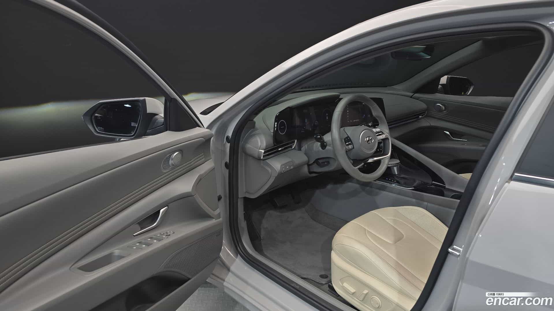 AVANTE Hyundai 2022.4-INNER-010