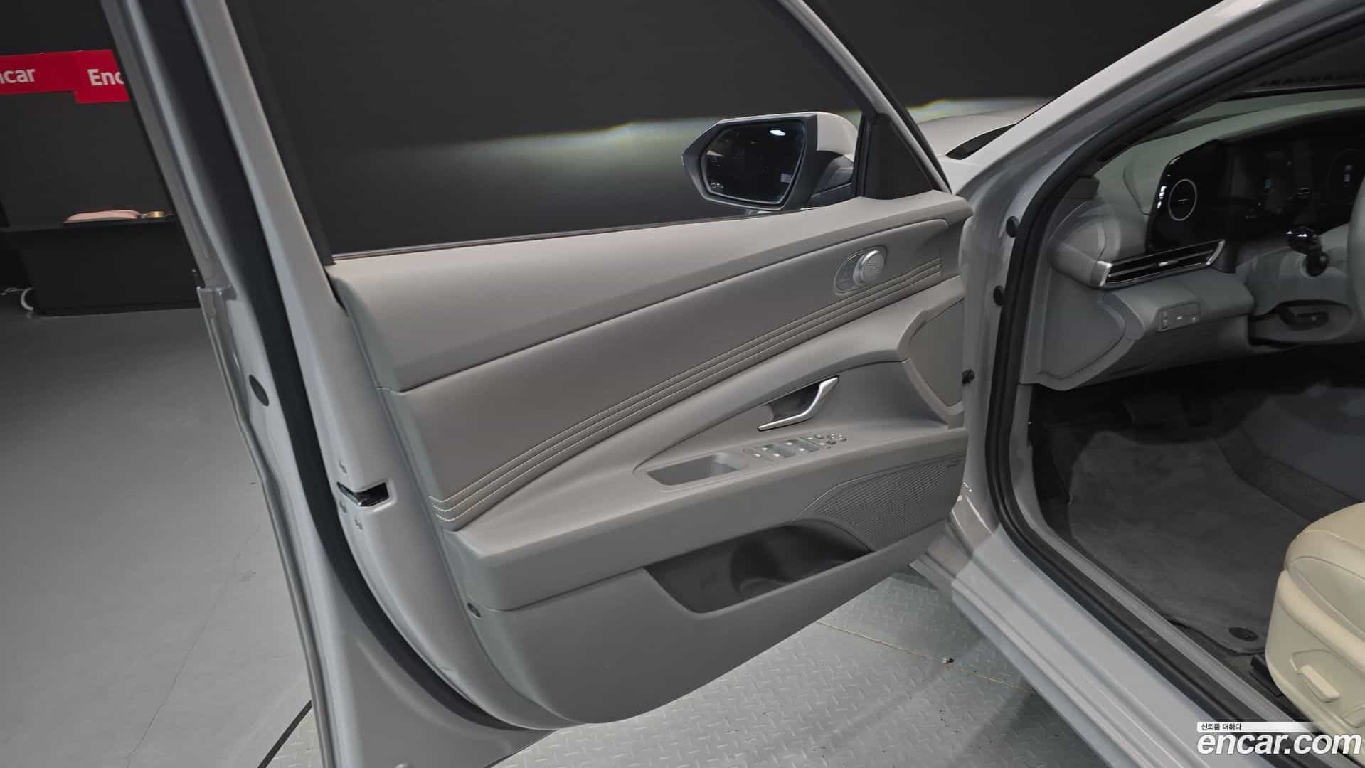 AVANTE Hyundai 2022.4-INNER-034