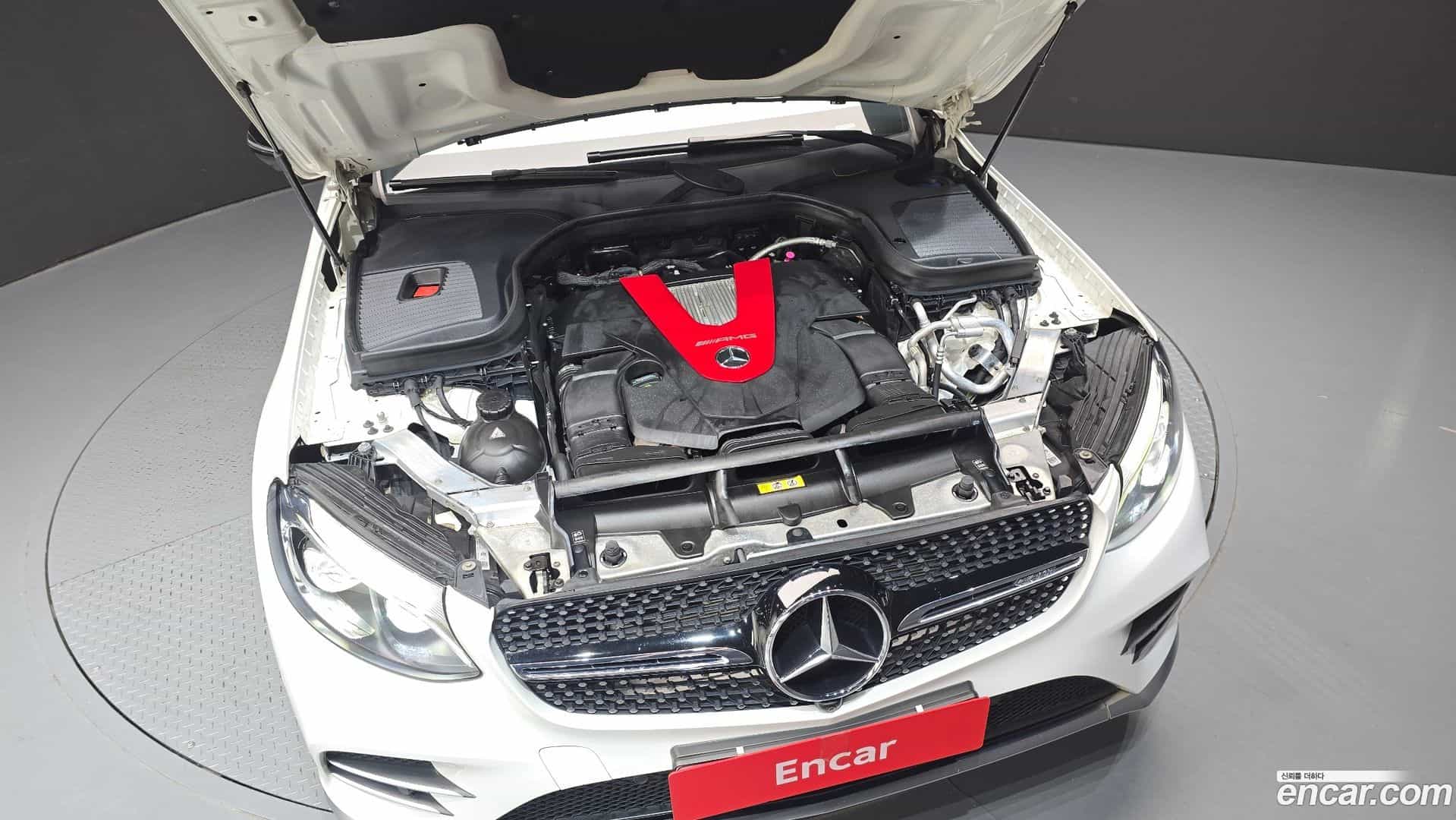 GLC-Class Mercedes-Benz 2018.1-OUTER-006