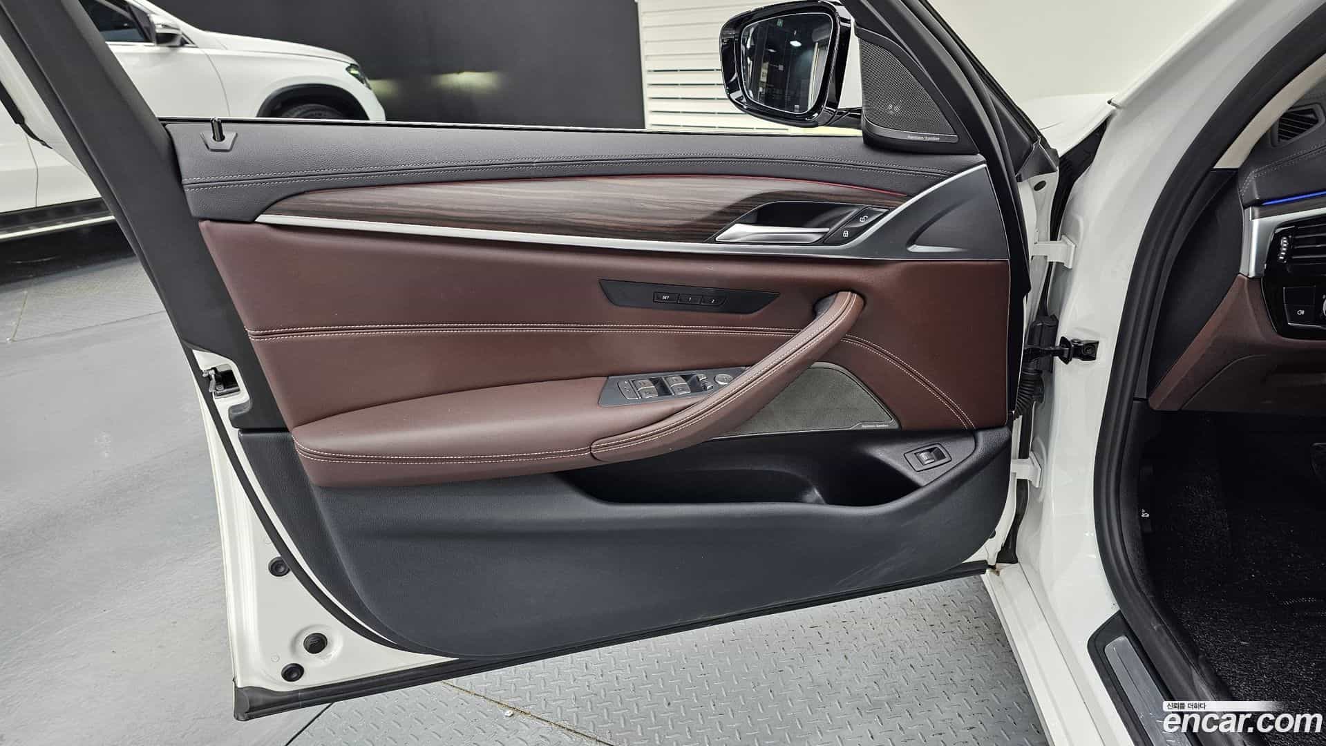 5-Series BMW 2020.11-INNER-034