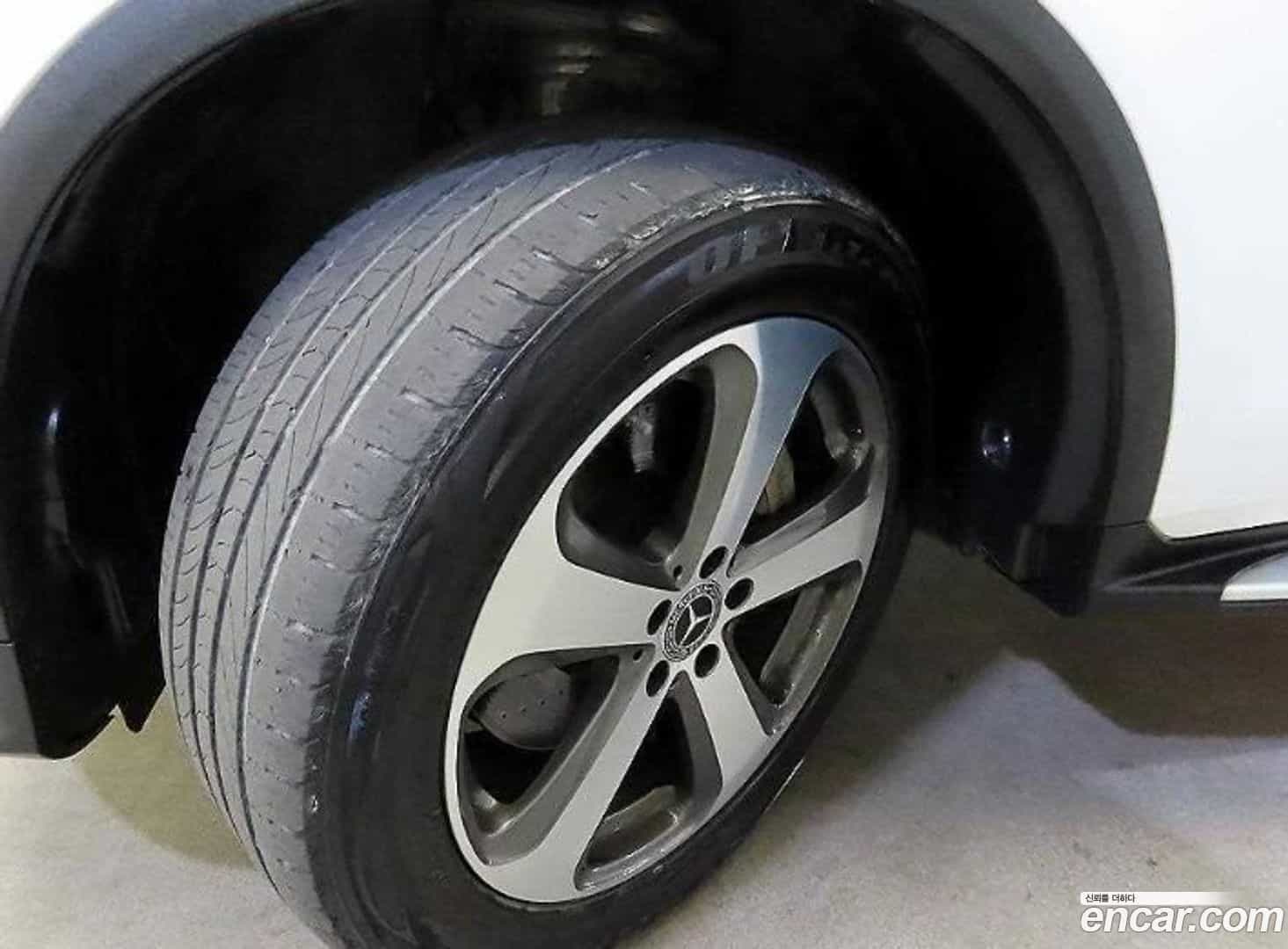 GLC-Class Mercedes-Benz 2019.8-OPTION-024