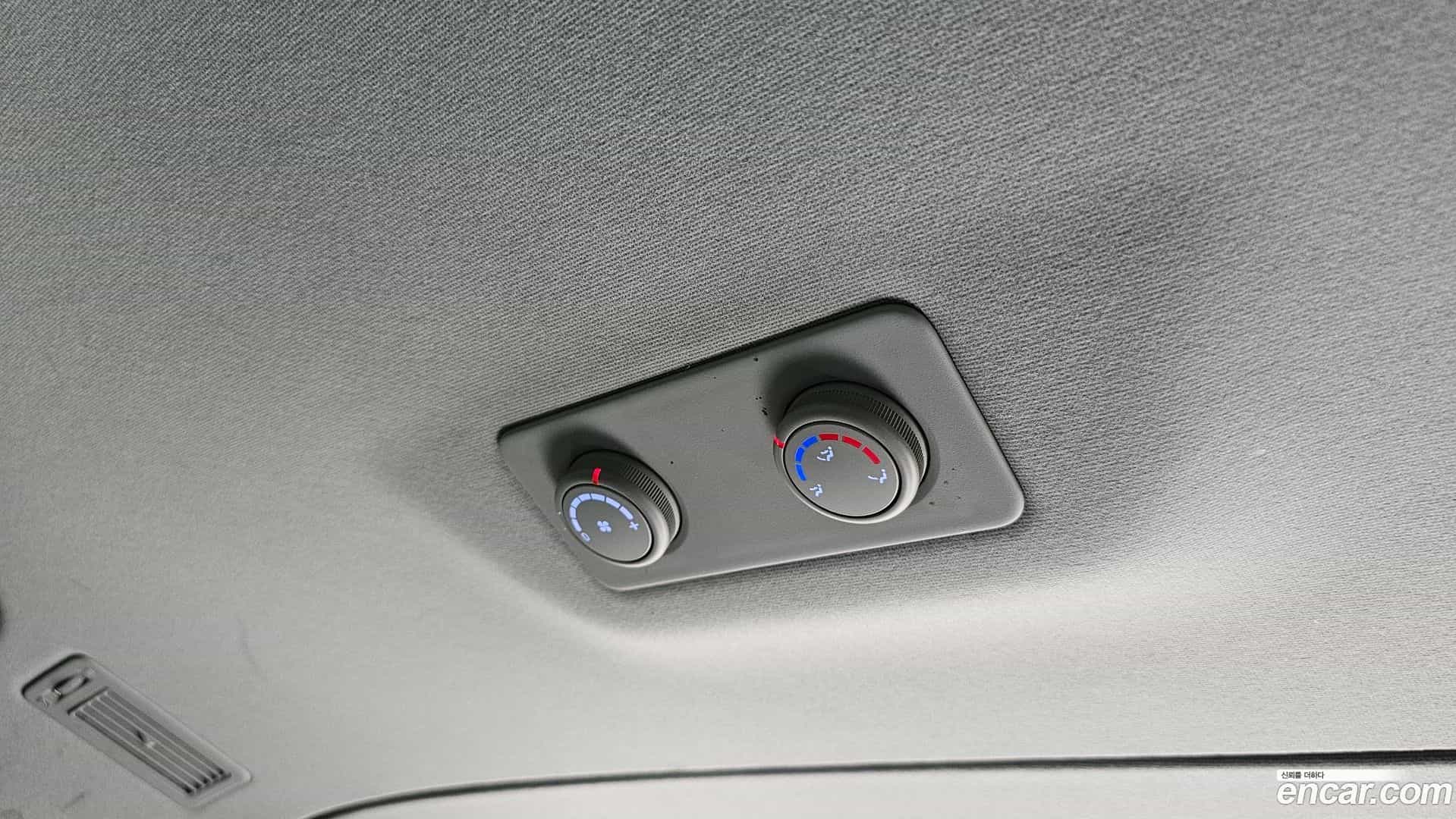 Starex Hyundai 2017.8-OPTION-023