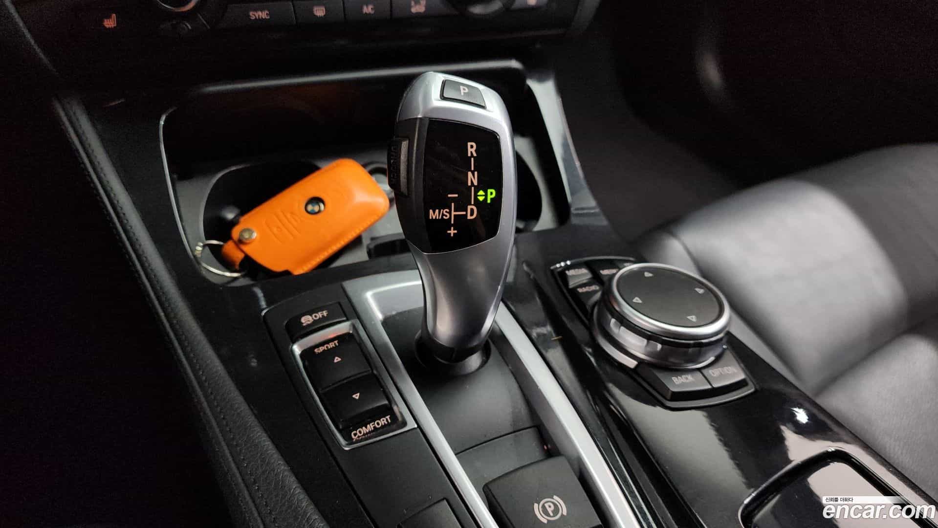 5-Series BMW 2015.2-INNER-009