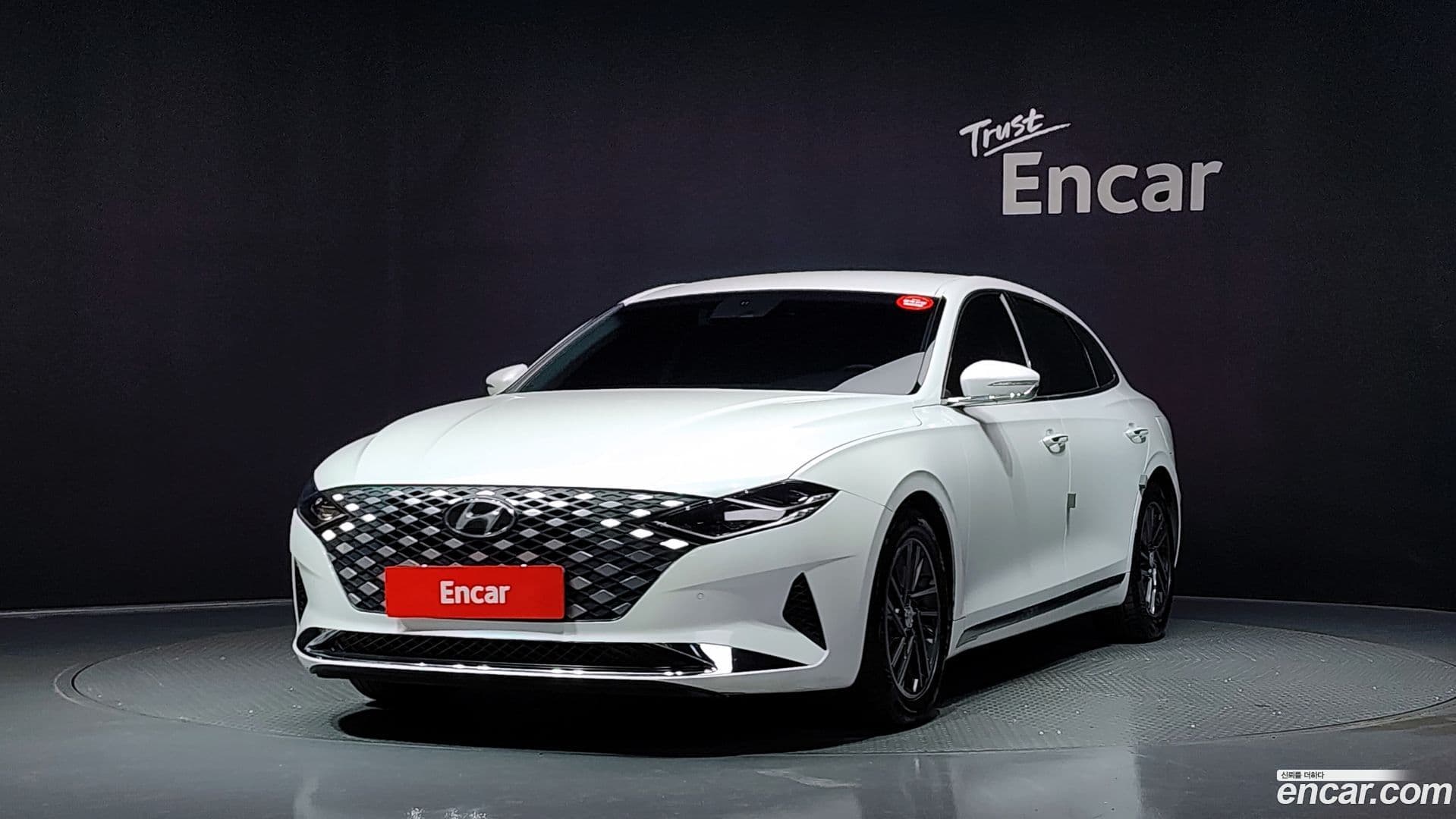 Main__Slider__Photo:Grandeur Hyundai 2020.3-0