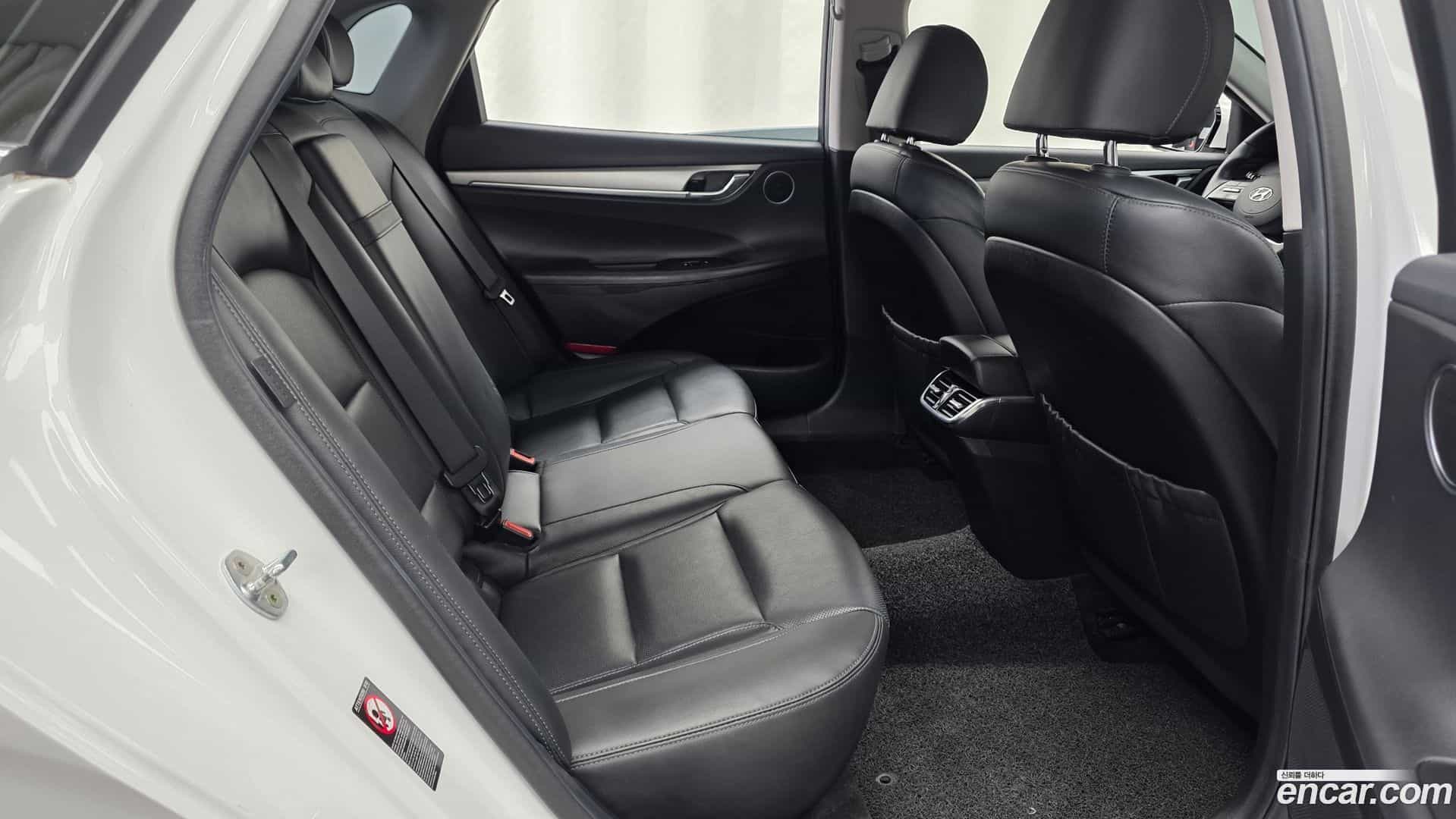 Grandeur Hyundai 2020.3-OPTION-015