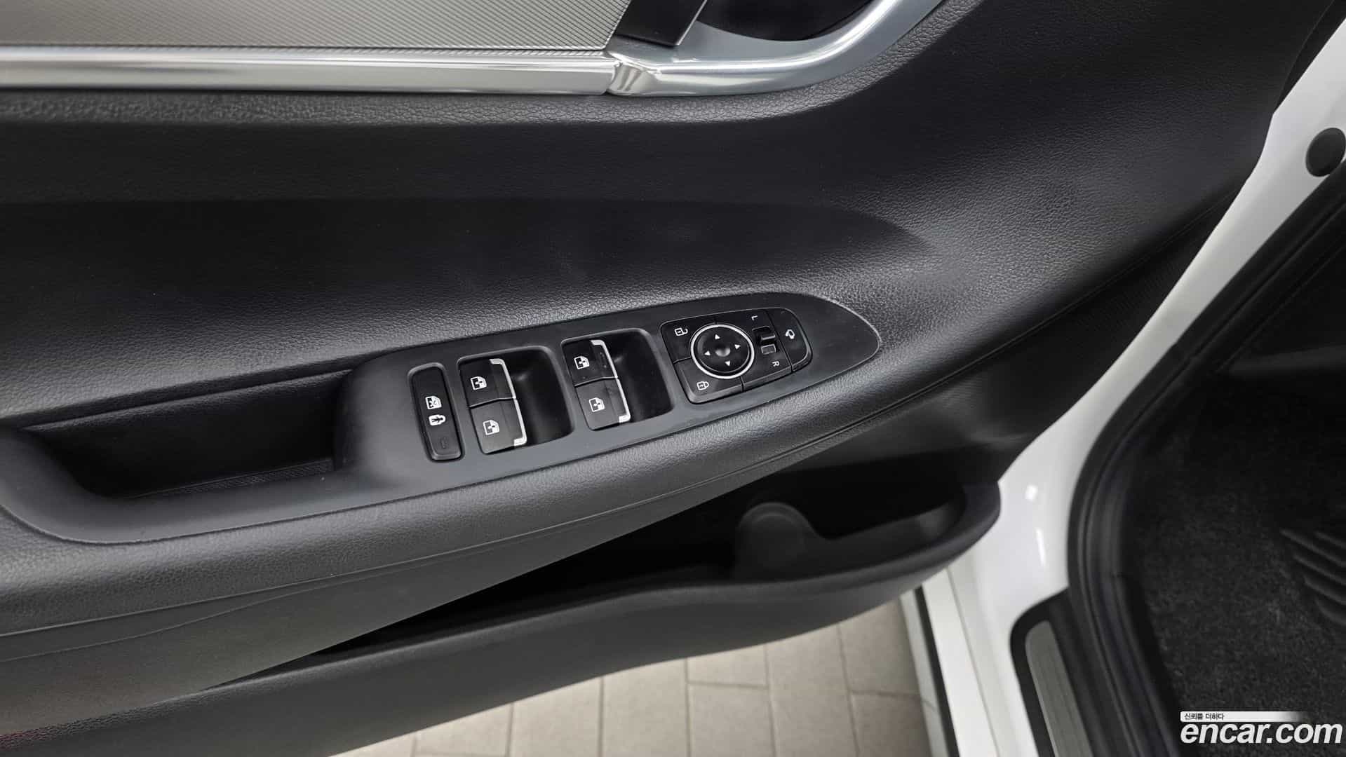 Grandeur Hyundai 2020.3-OPTION-046