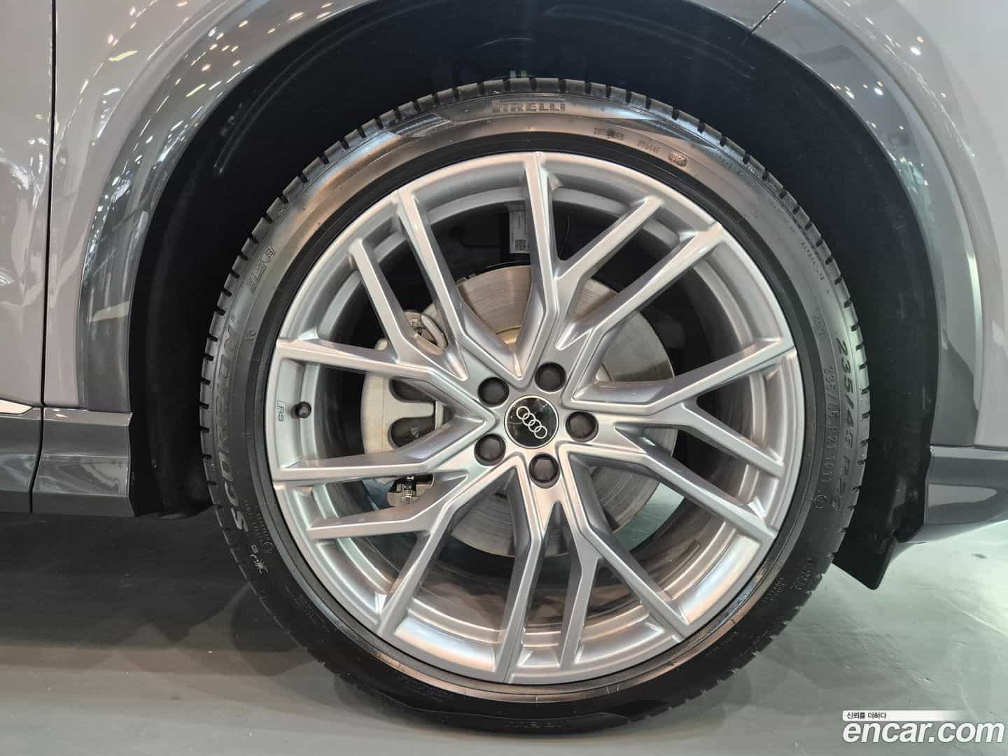 Q4 e-tron Audi 2026.0-OUTER-005