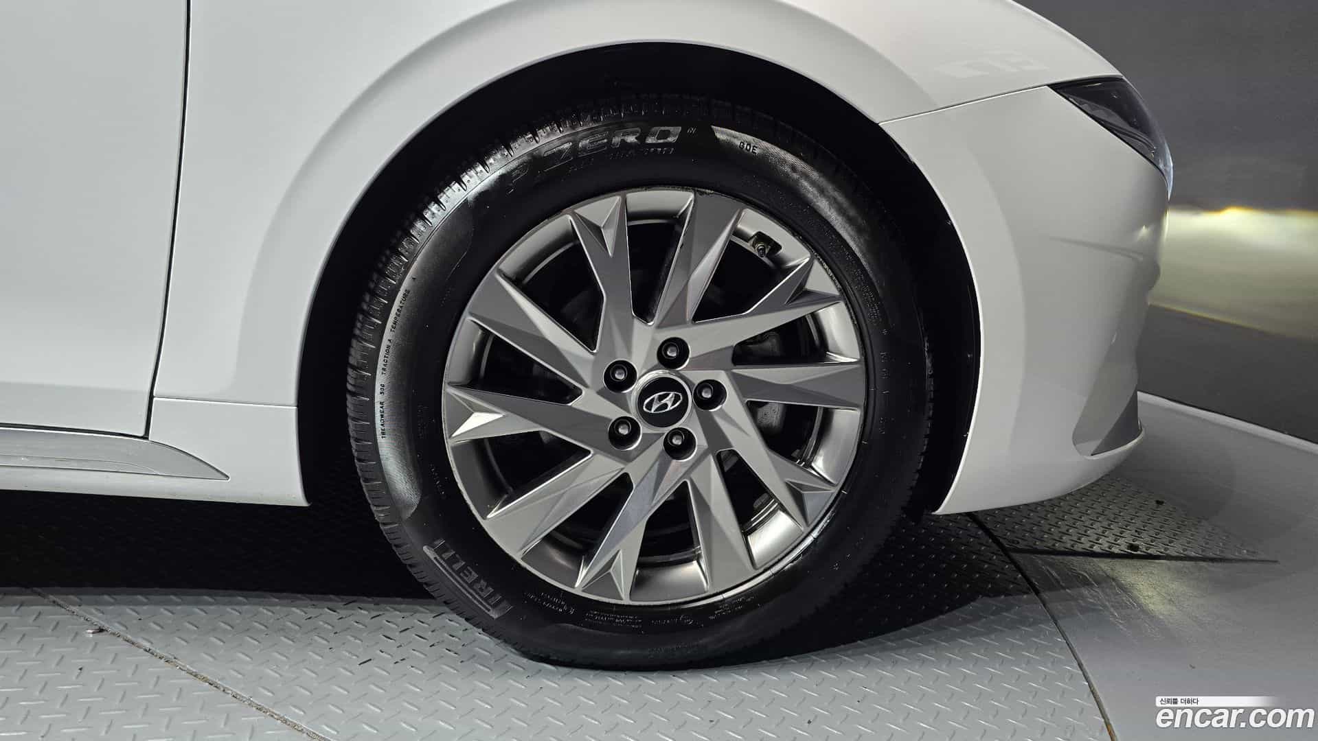 Grandeur Hyundai 2020.0-OUTER-031