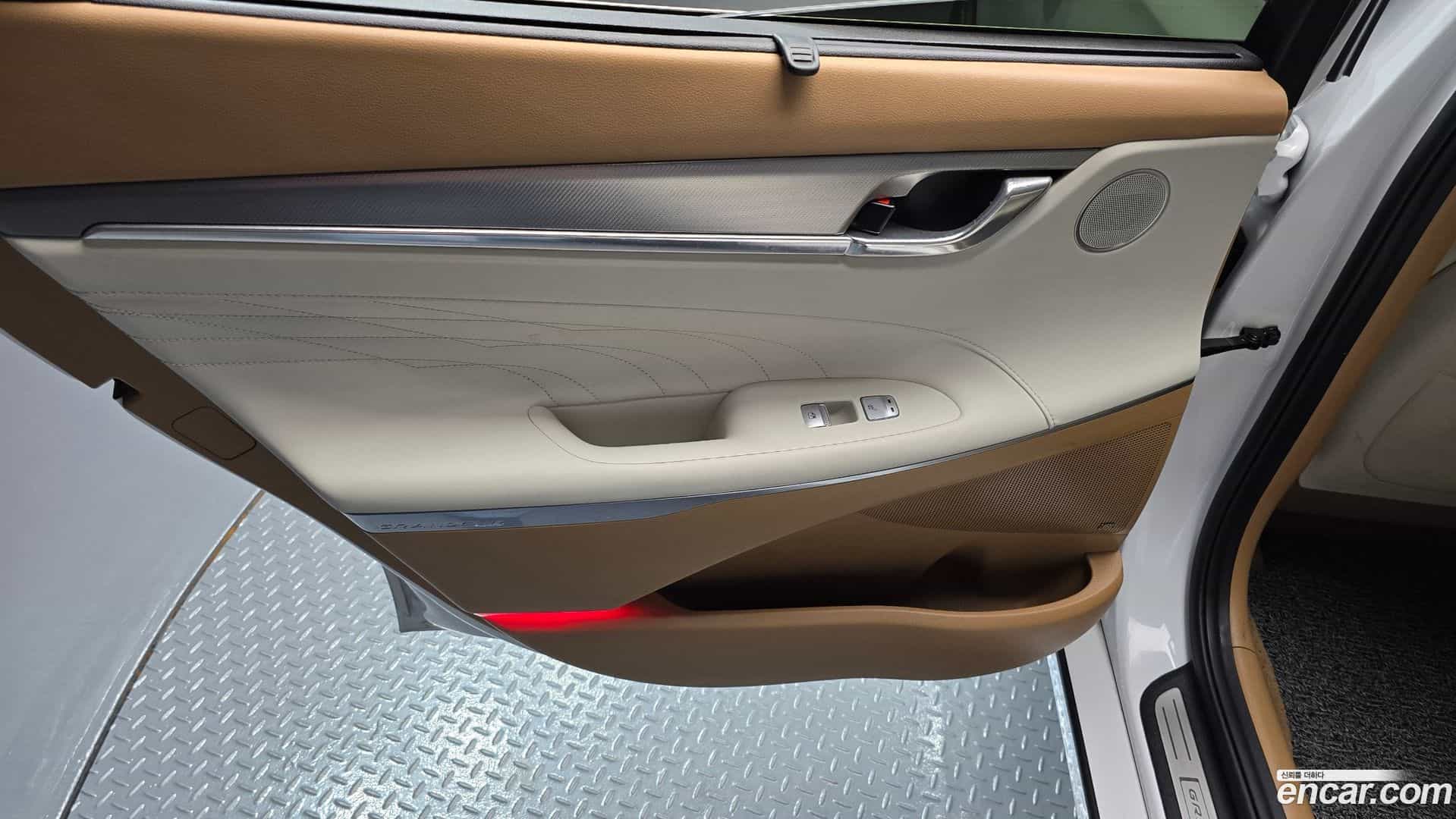 Grandeur Hyundai 2020.0-INNER-035