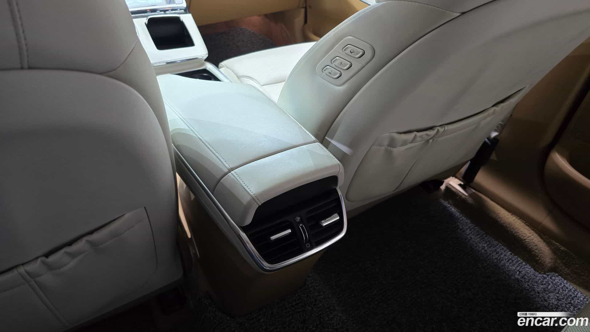 Grandeur Hyundai 2020.0-OPTION-043