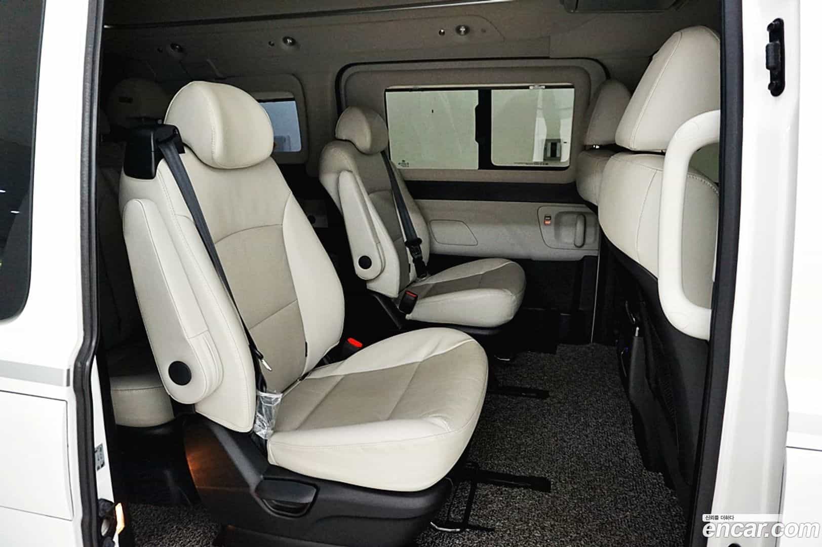 Starex Hyundai 2019.6-OPTION-022