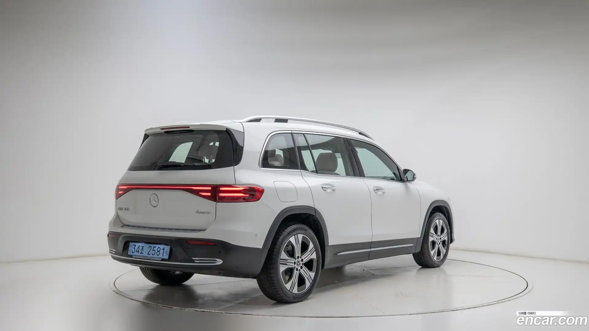 EQB Mercedes-Benz 2025.7-OUTER-002