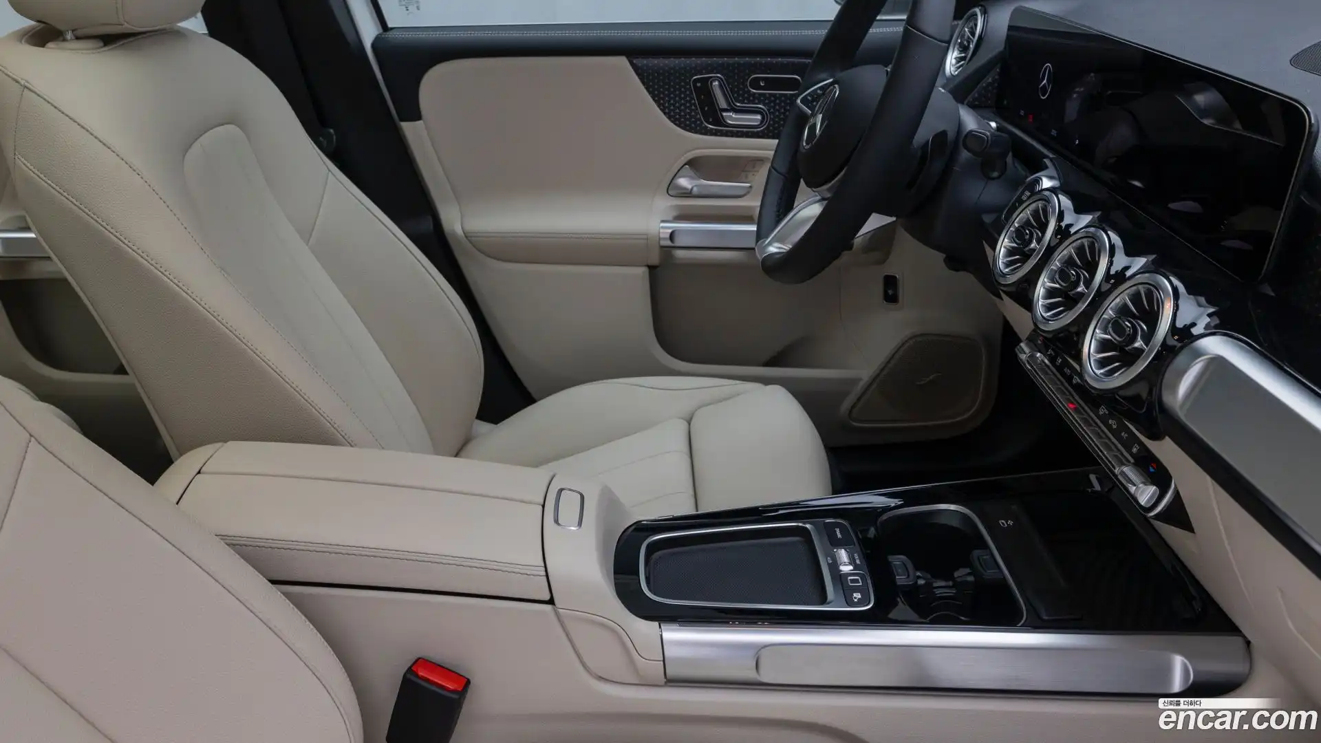 EQB Mercedes-Benz 2025.7-OPTION-017