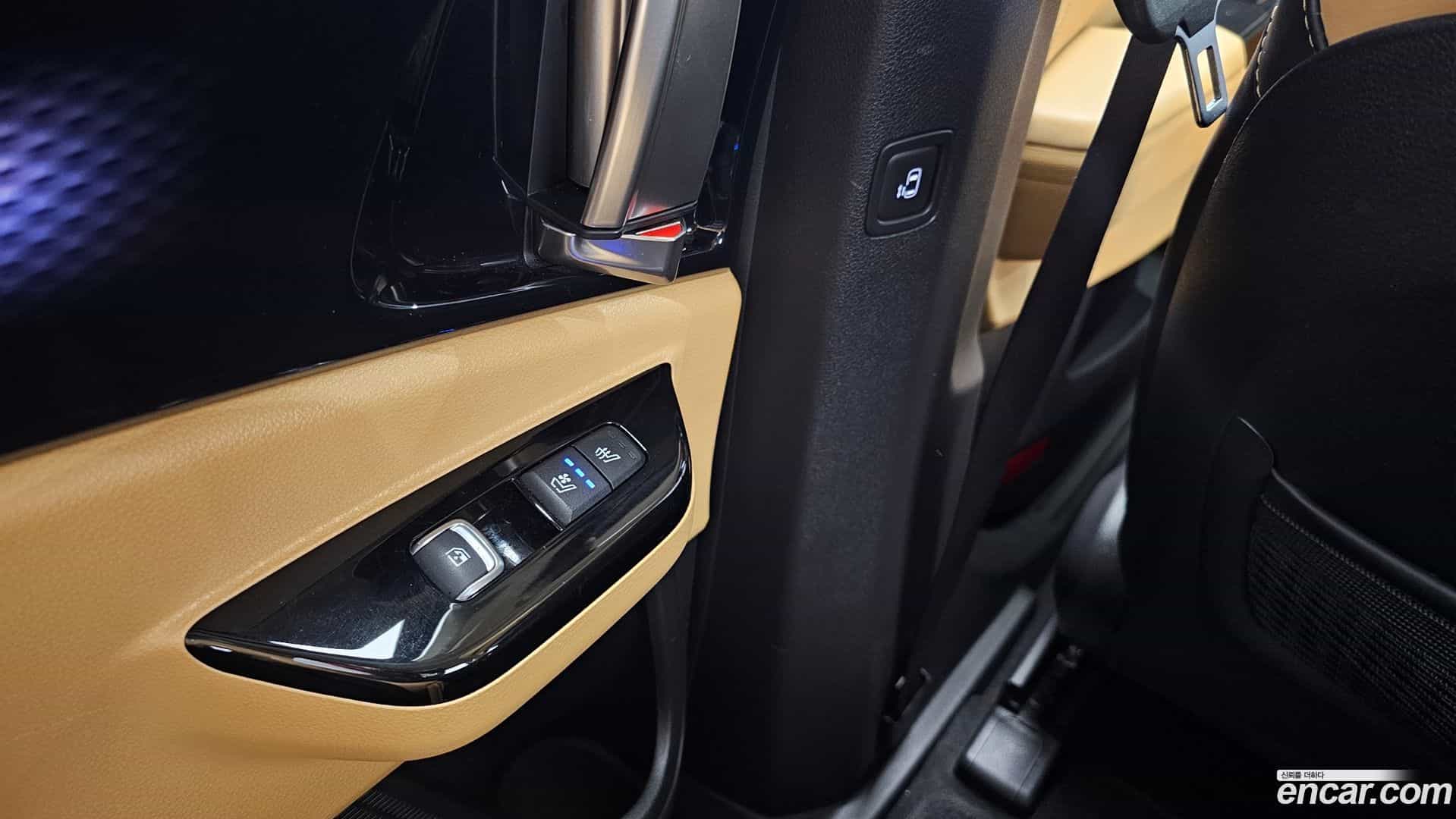Canival Kia 2023.8-OPTION-023