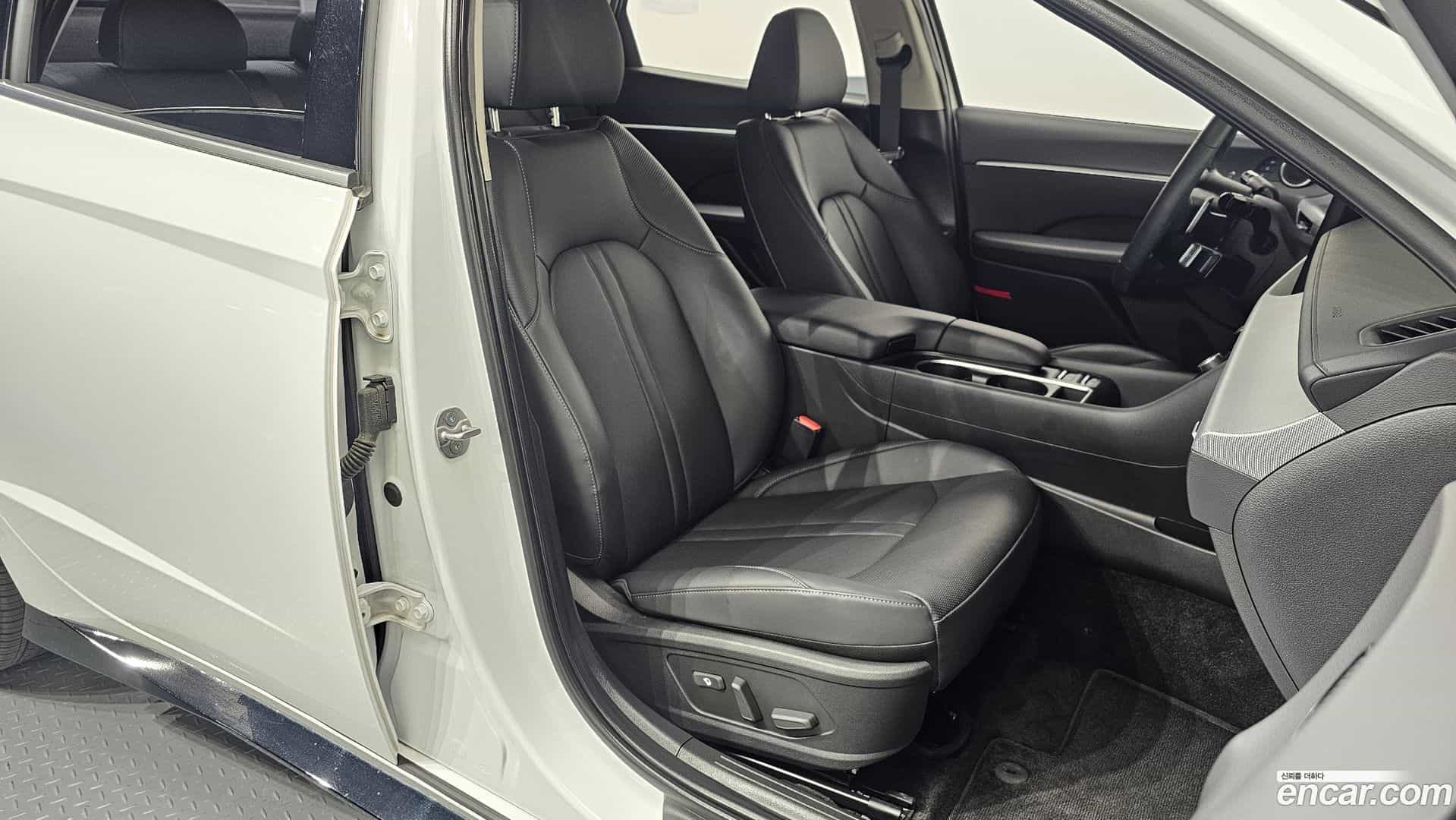 Sonata Hyundai 2024.3-OPTION-016