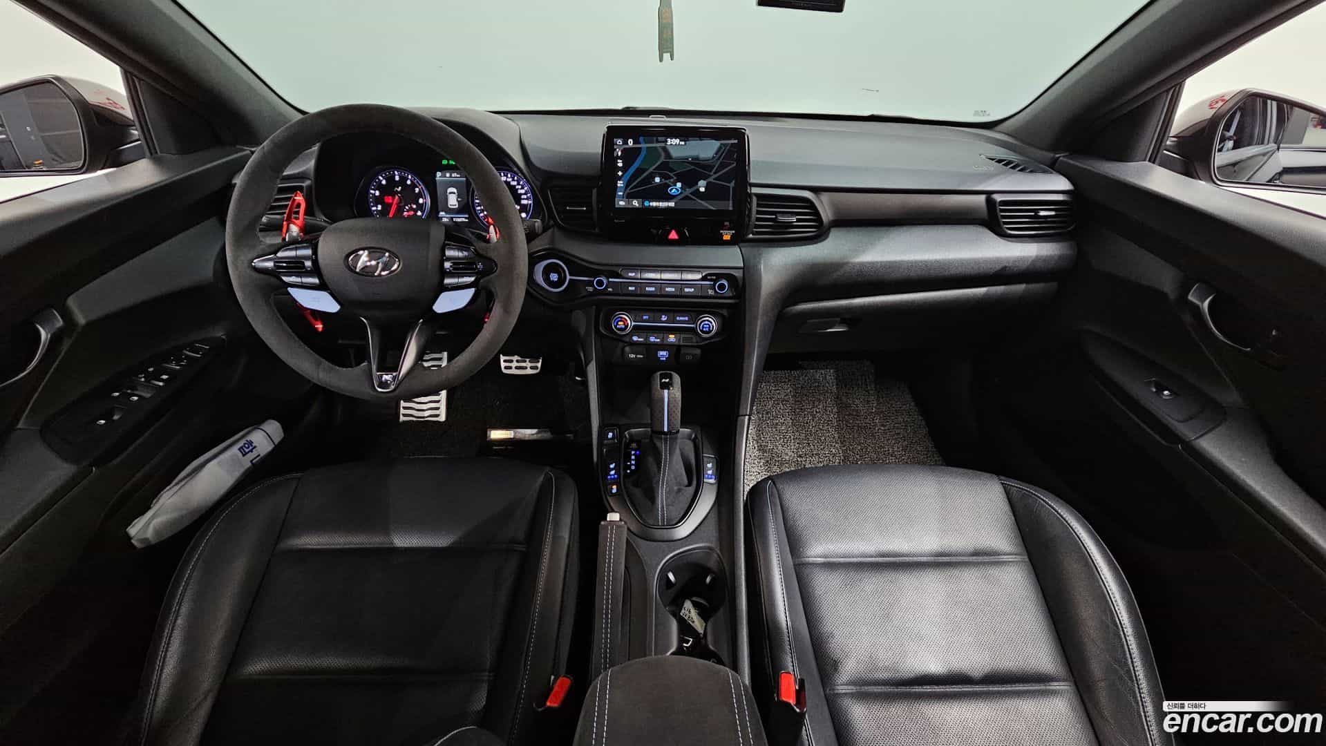 Veloster Hyundai 2021.8-INNER-007