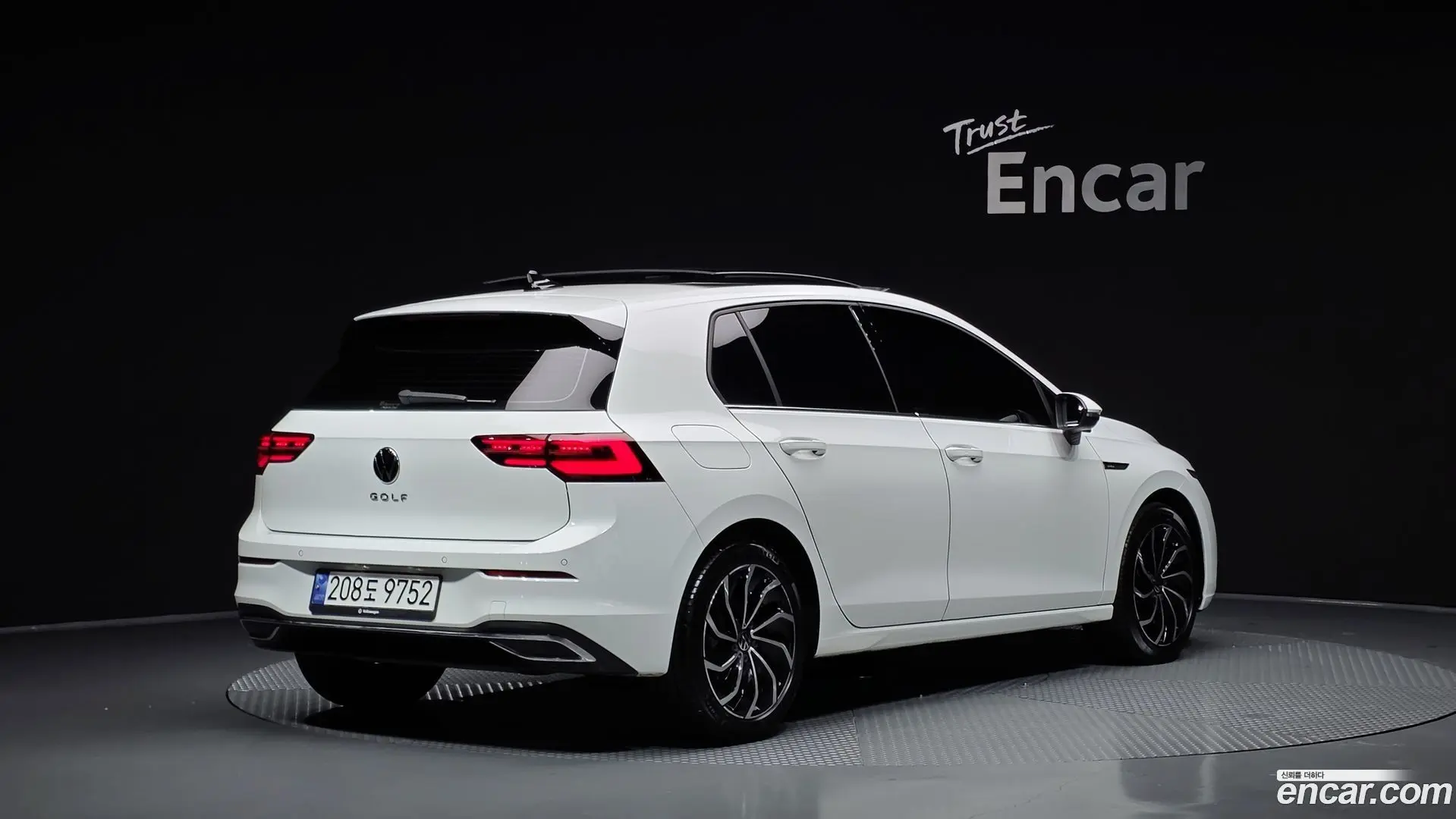 Main__Slider__Photo:Golf Volkswagen 2024.9-1
