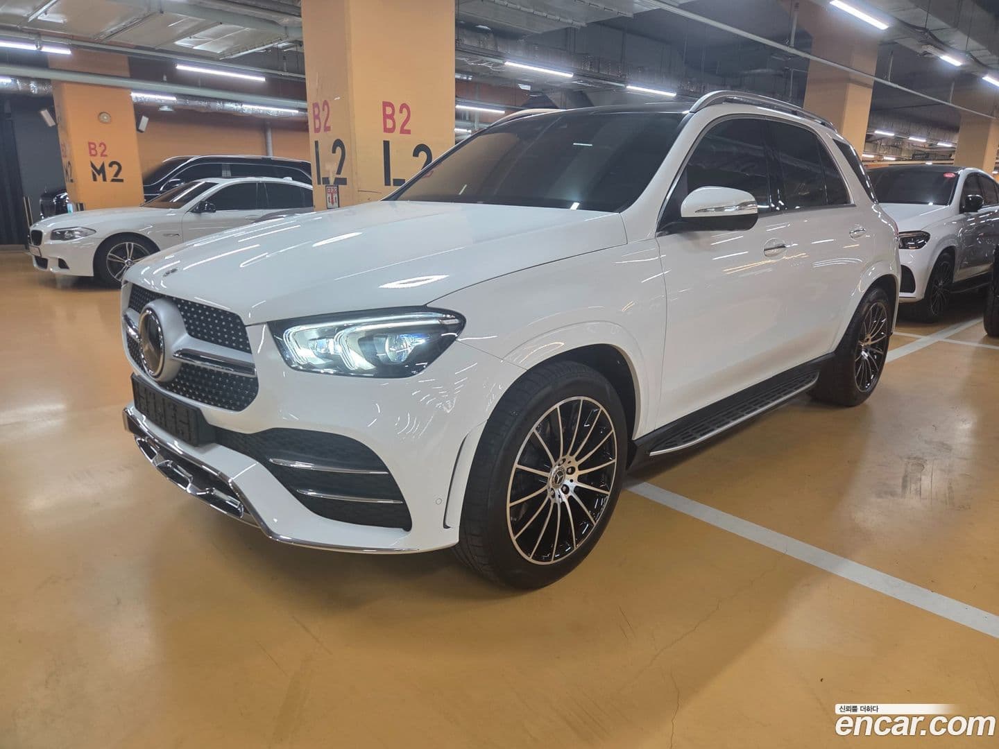 Main__Slider__Photo:GLE-Class Mercedes-Benz 2023.3-0