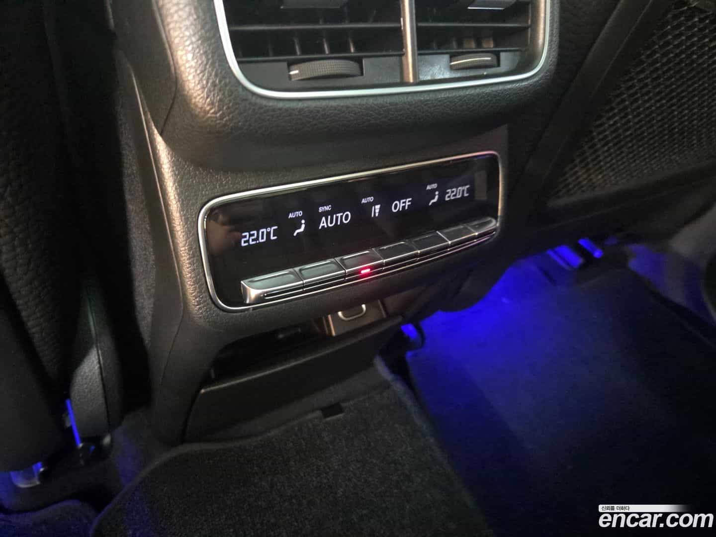 GLE-Class Mercedes-Benz 2023.3-INNER-009