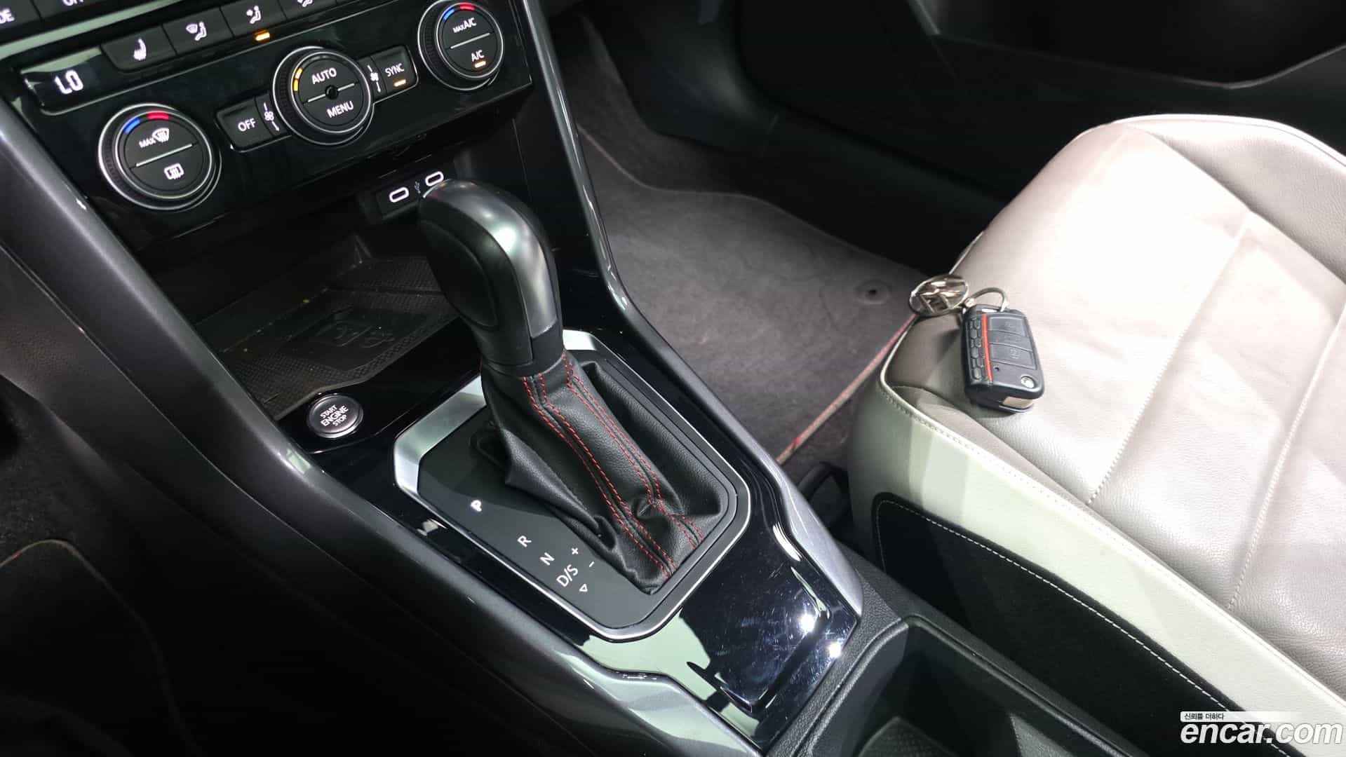 T-Roc Volkswagen 2021.11-INNER-009