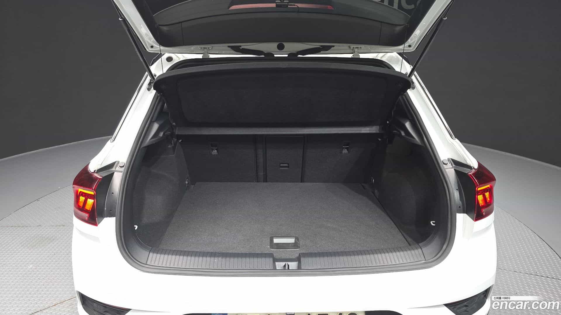 T-Roc Volkswagen 2021.11-OPTION-024