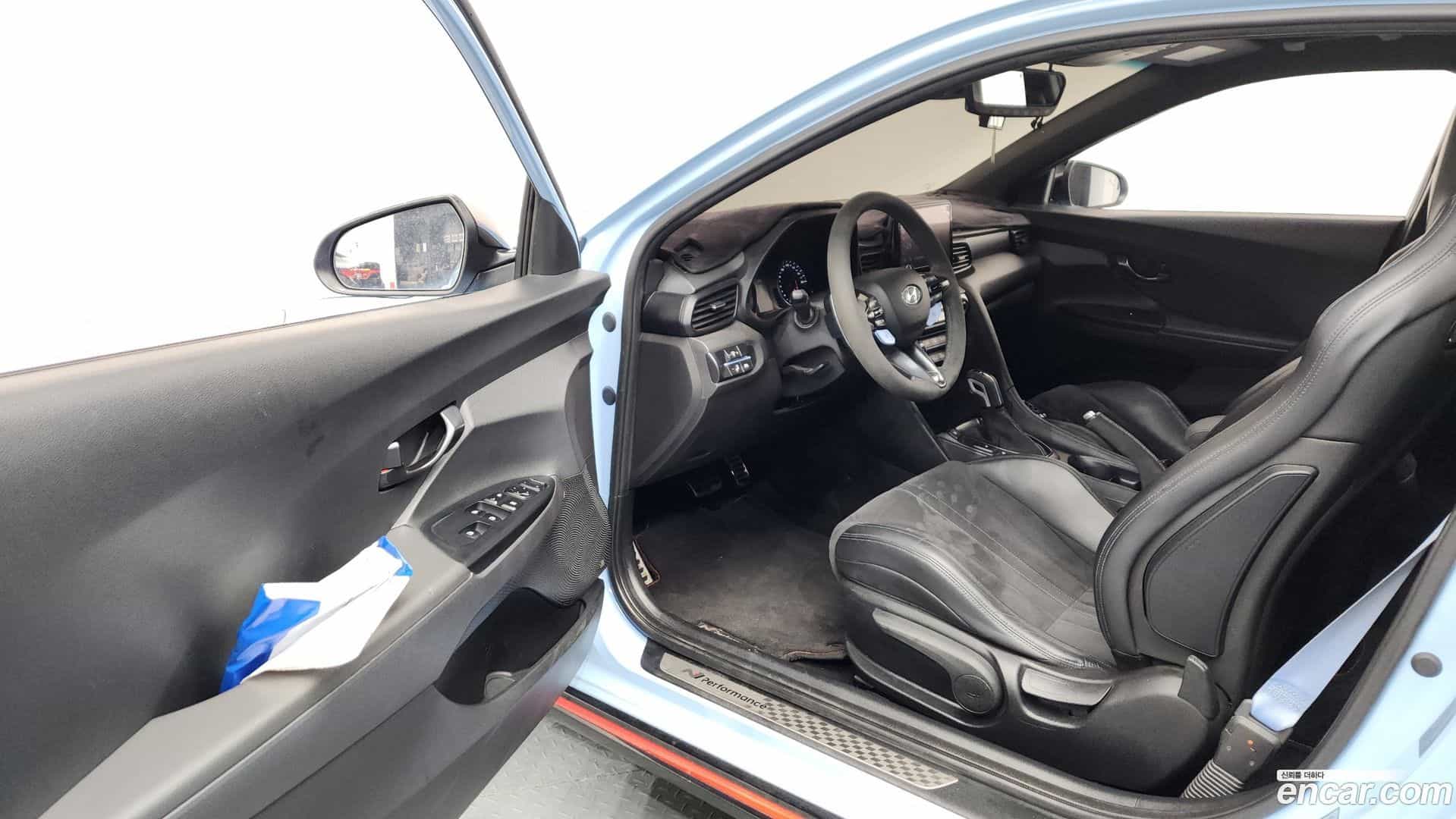 Veloster Hyundai 2021.2-INNER-010