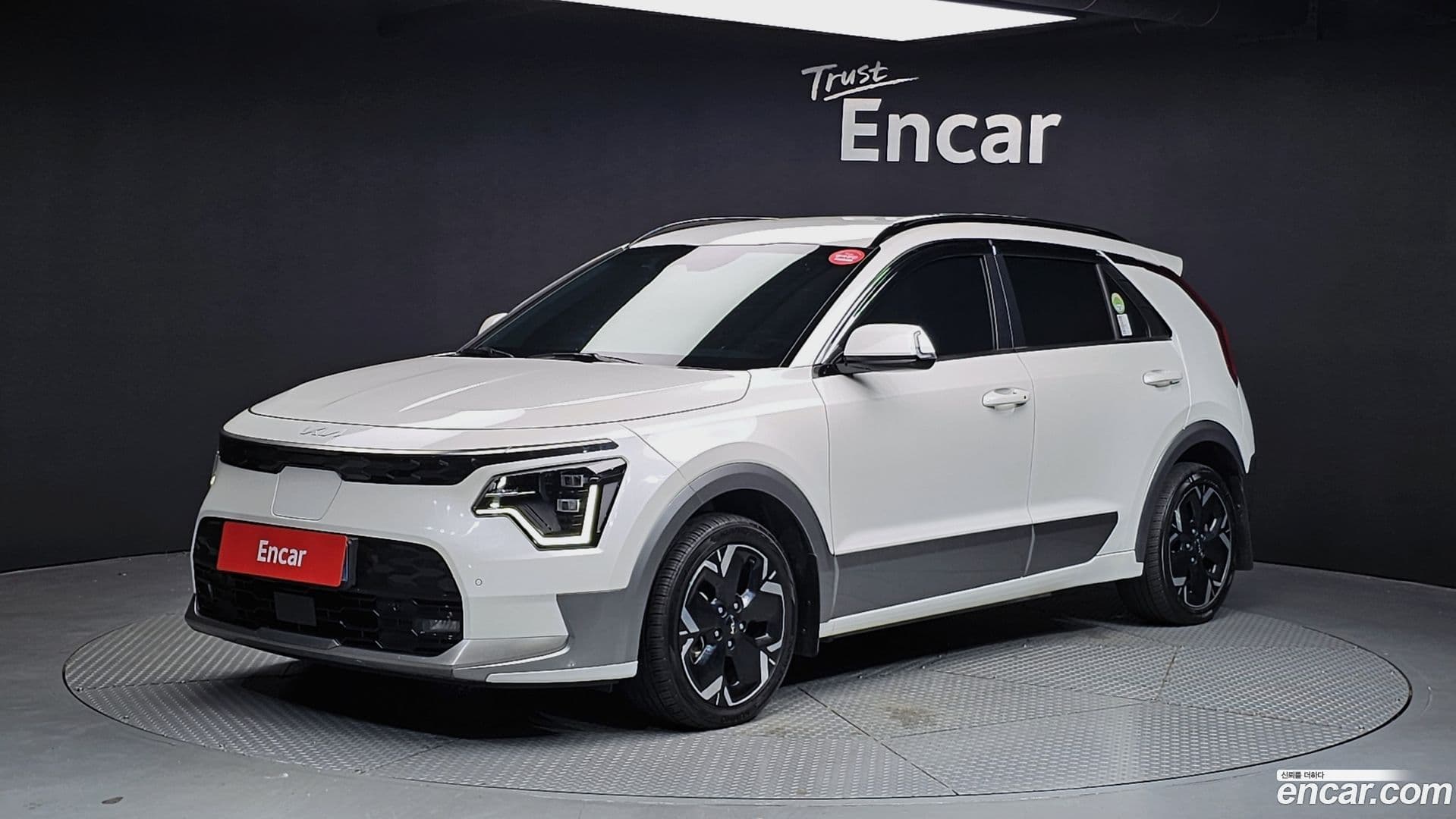 Main__Slider__Photo:Niro Kia 2022.5-0