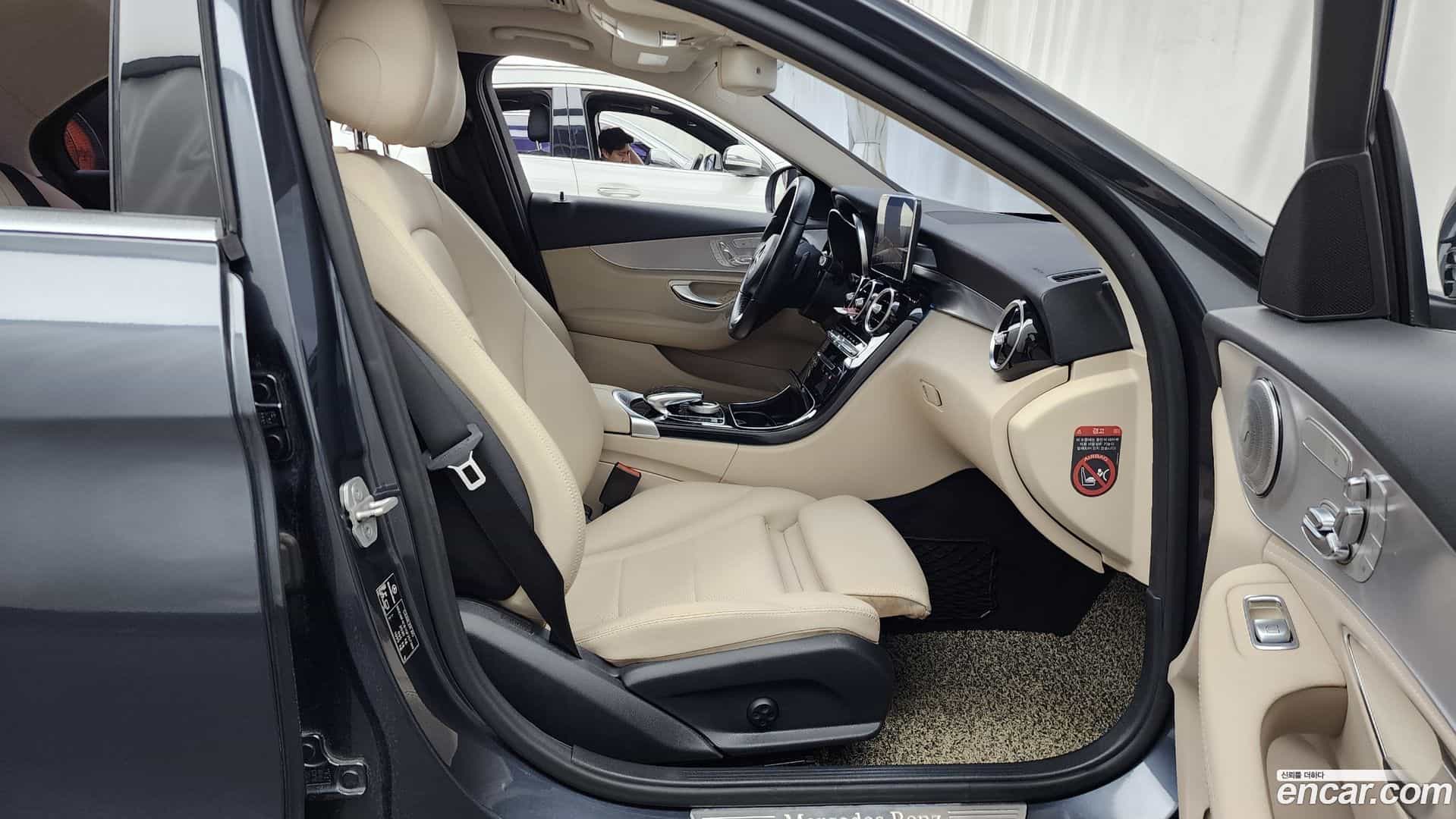 C-Class Mercedes-Benz 2015.9-OPTION-015