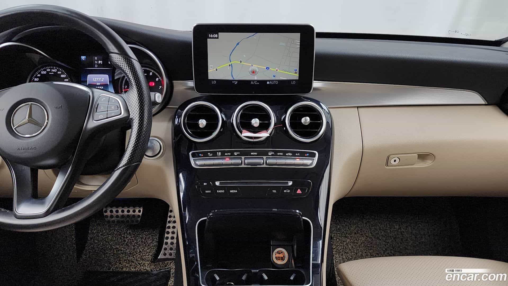 C-Class Mercedes-Benz 2015.9-OPTION-018