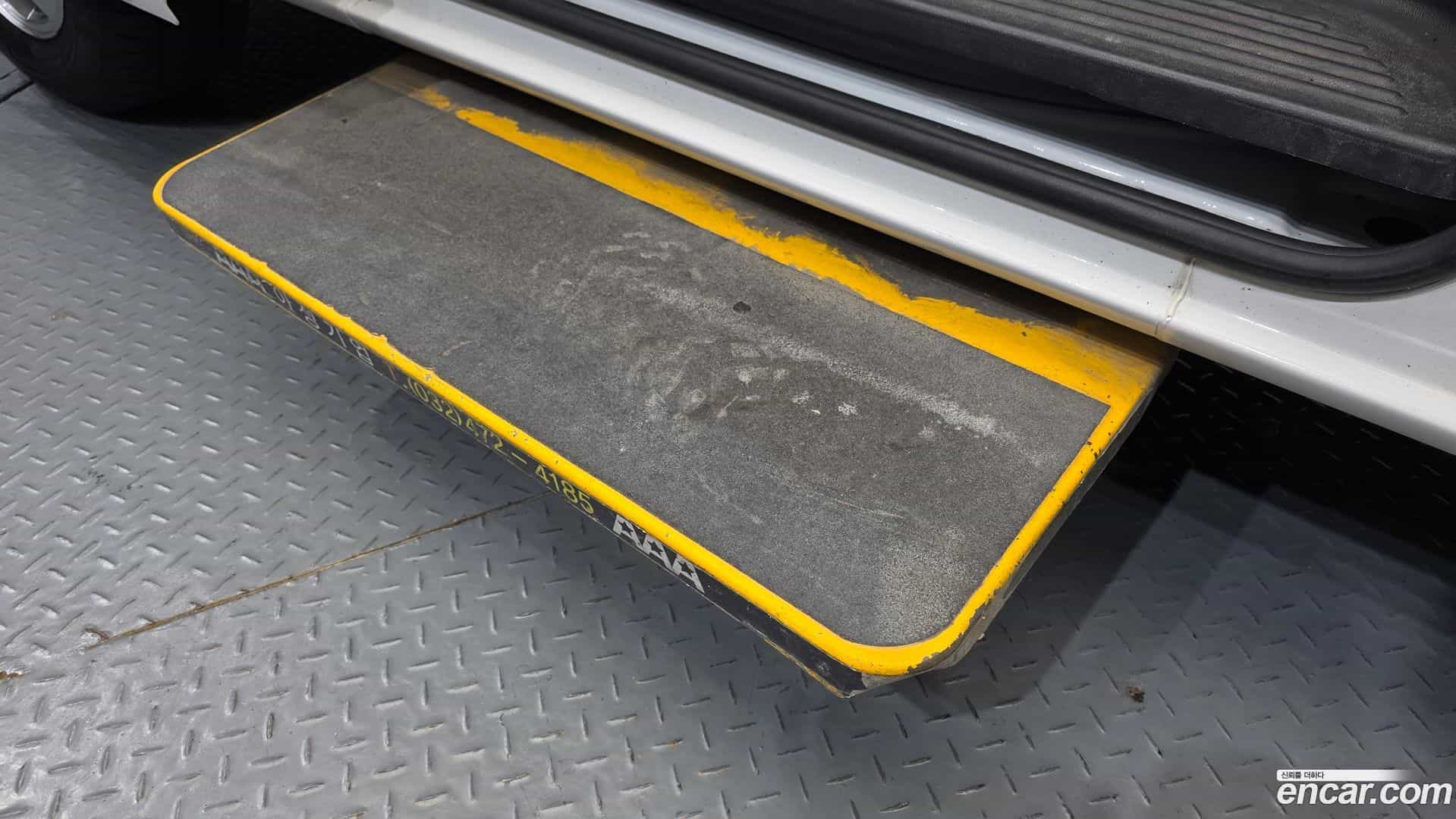 Starex Hyundai 2019.1-OPTION-023