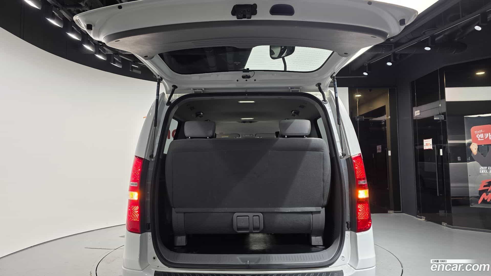 Starex Hyundai 2019.1-OPTION-024