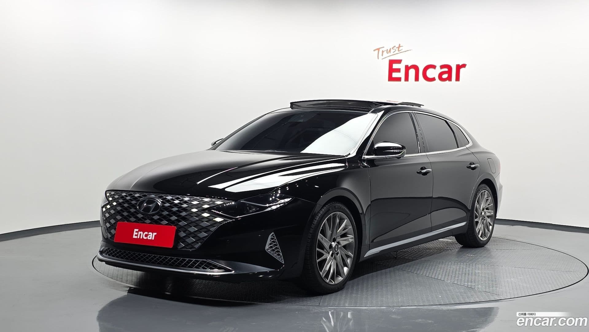 Main__Slider__Photo:Grandeur Hyundai 2021.3-0