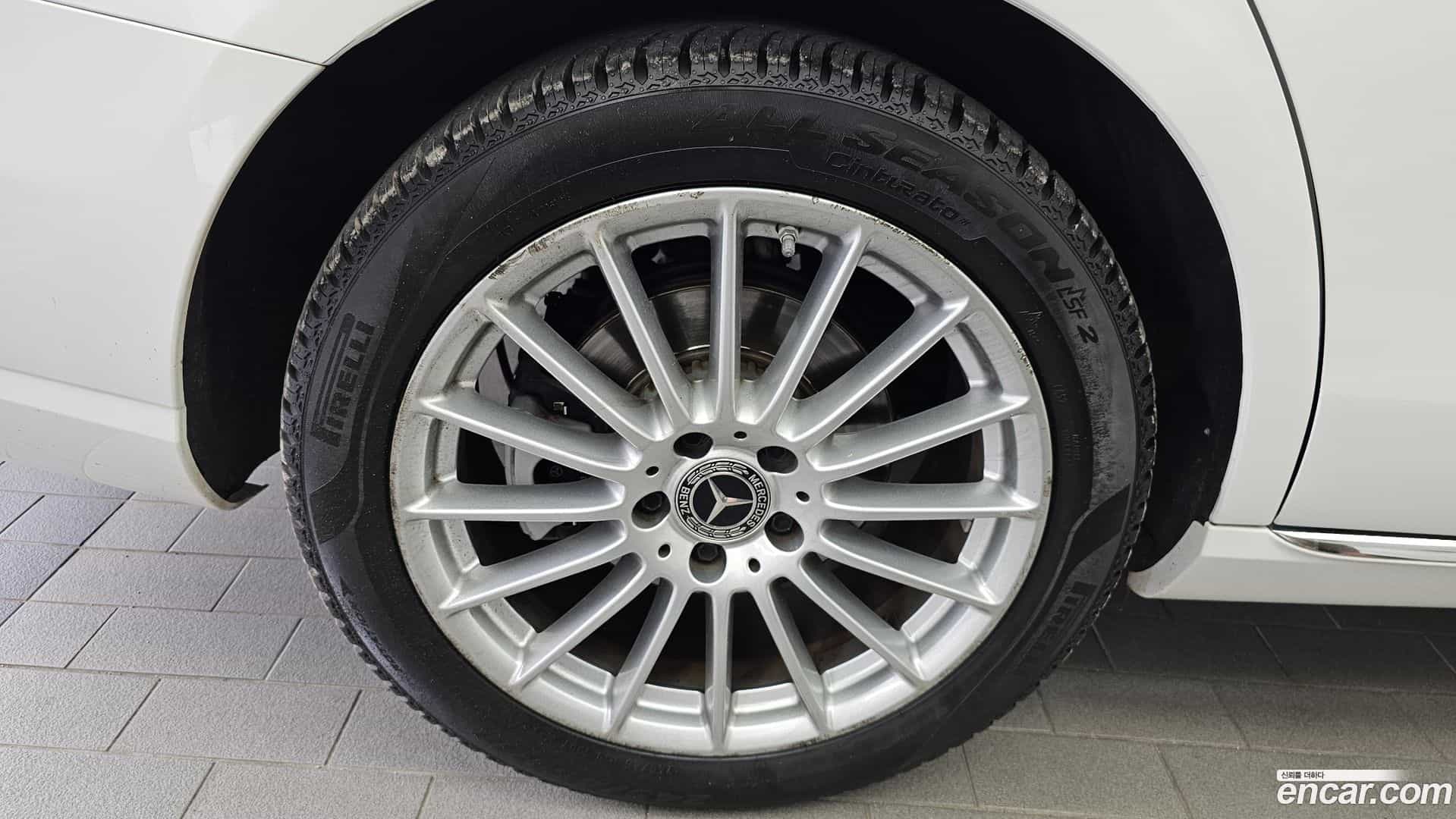 E-Class Mercedes-Benz 2020.10-OUTER-005