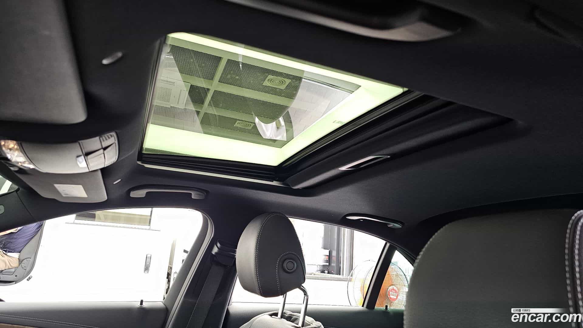 E-Class Mercedes-Benz 2020.10-OPTION-023