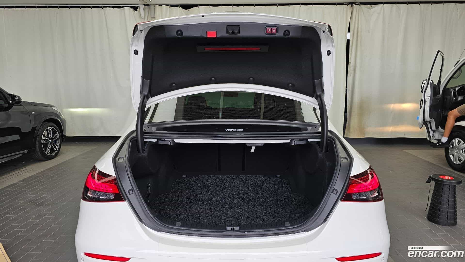 E-Class Mercedes-Benz 2020.10-OPTION-024