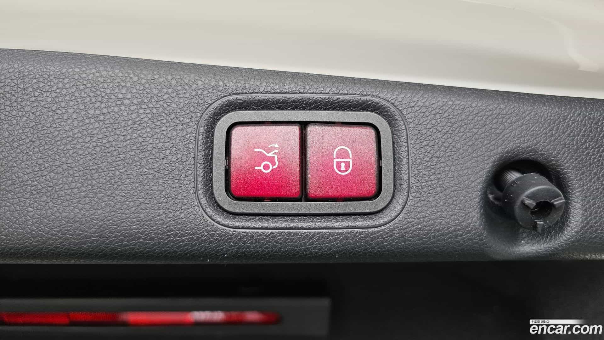 E-Class Mercedes-Benz 2020.10-OPTION-045