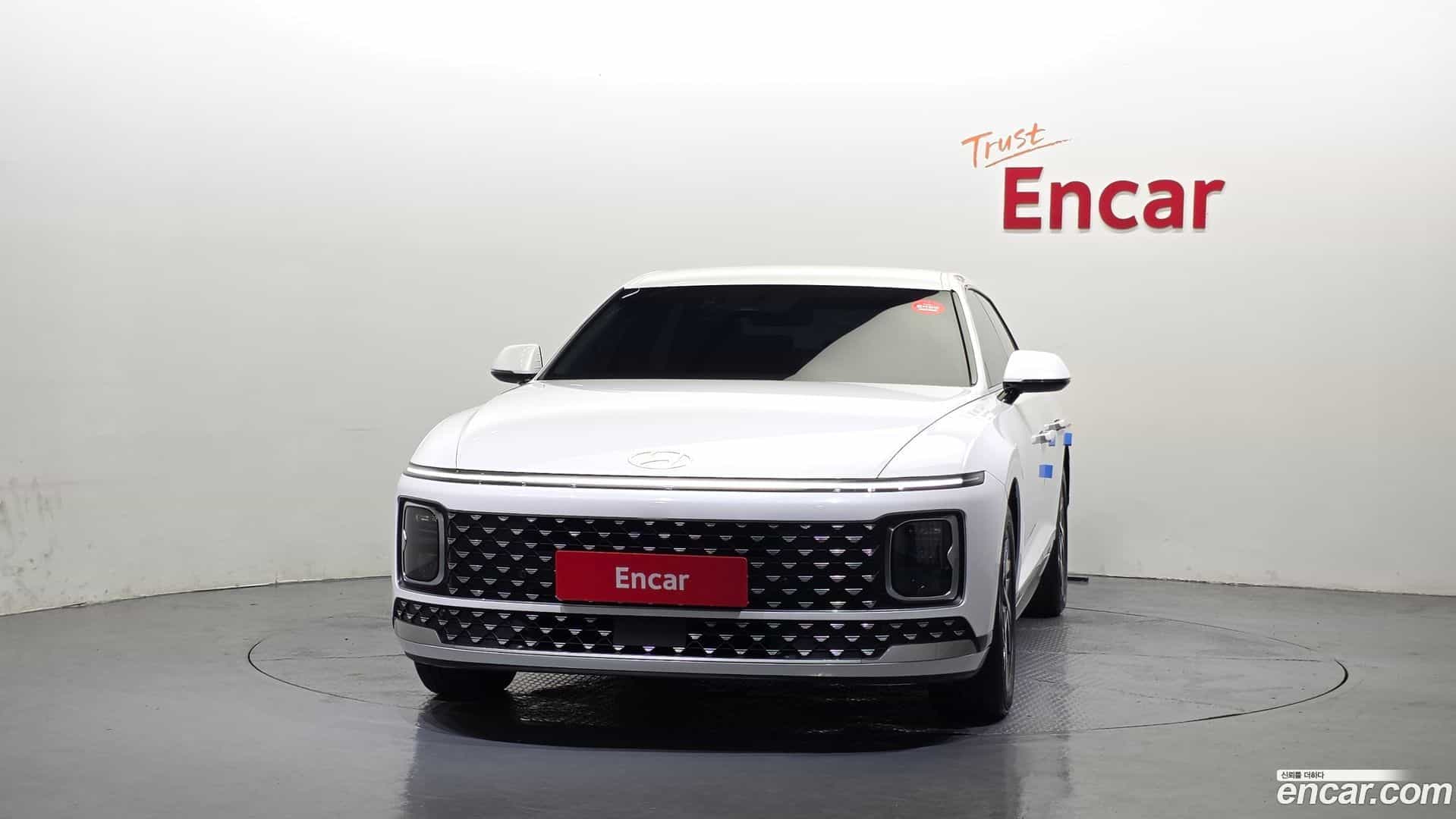 Grandeur Hyundai 2023.1-OUTER-003