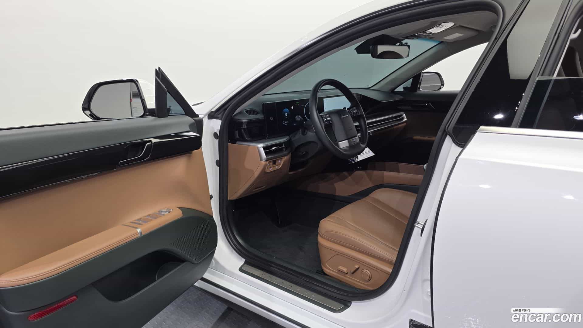 Grandeur Hyundai 2023.1-INNER-010