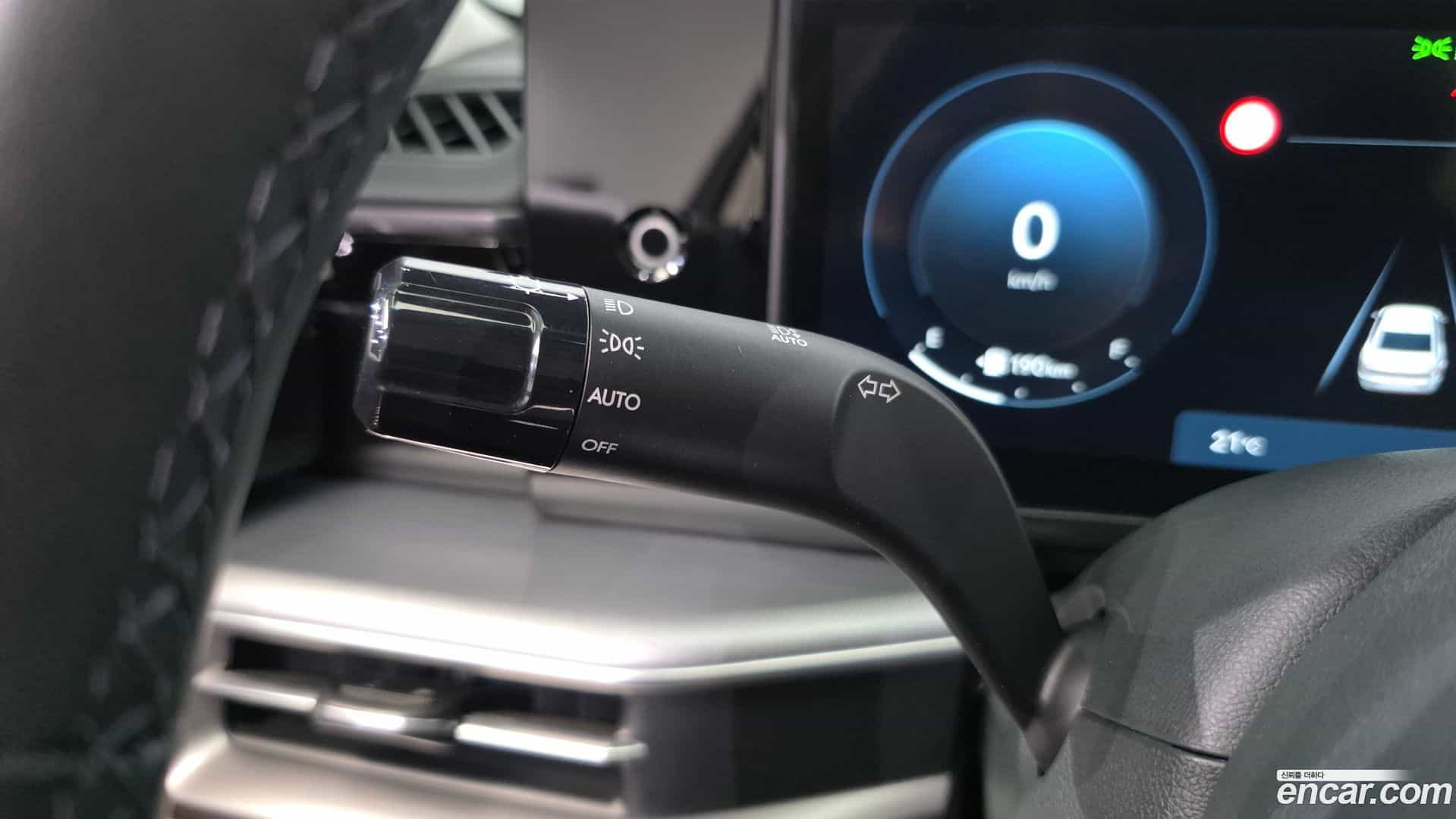 Grandeur Hyundai 2023.1-OPTION-042