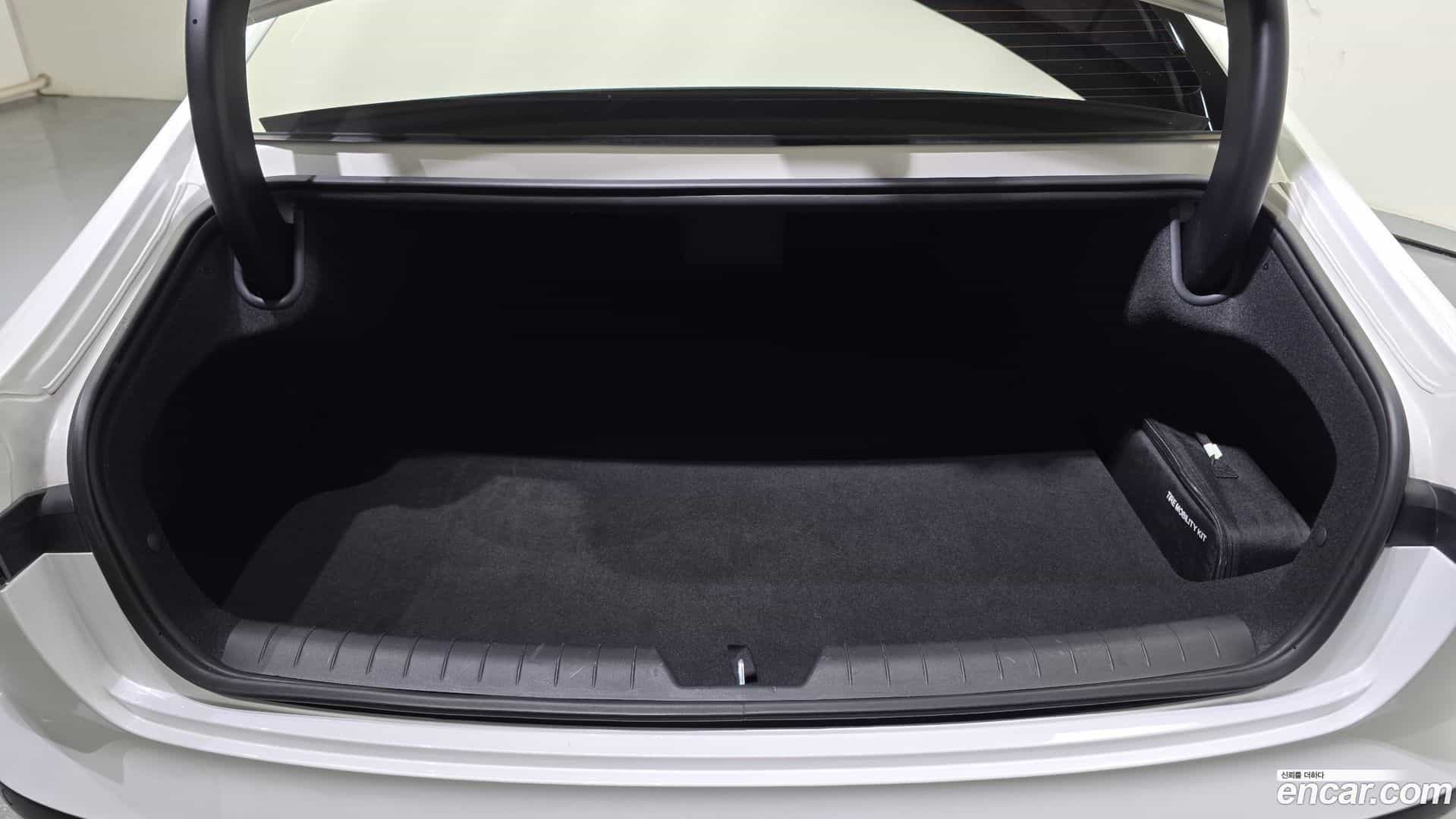 Grandeur Hyundai 2023.1-OPTION-043