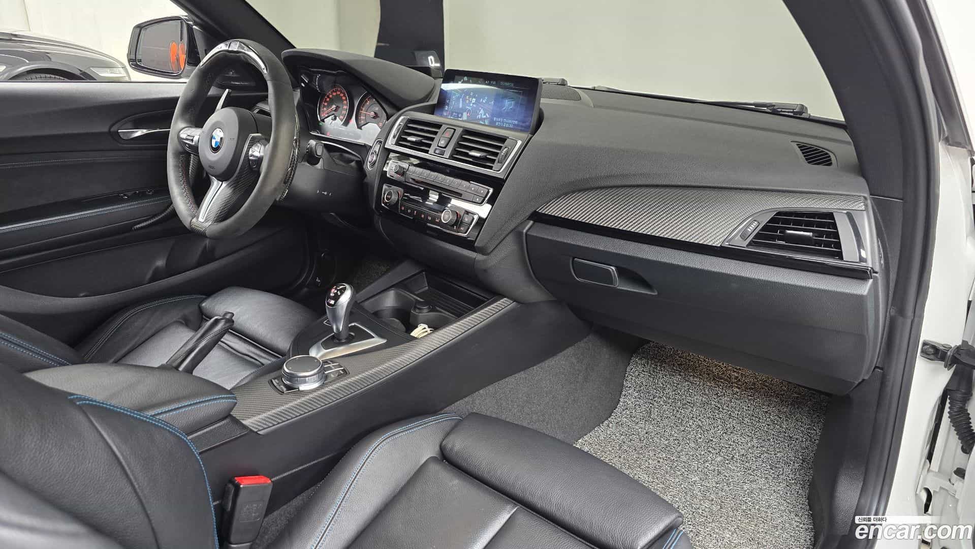 M2 BMW 2017.11-INNER-007