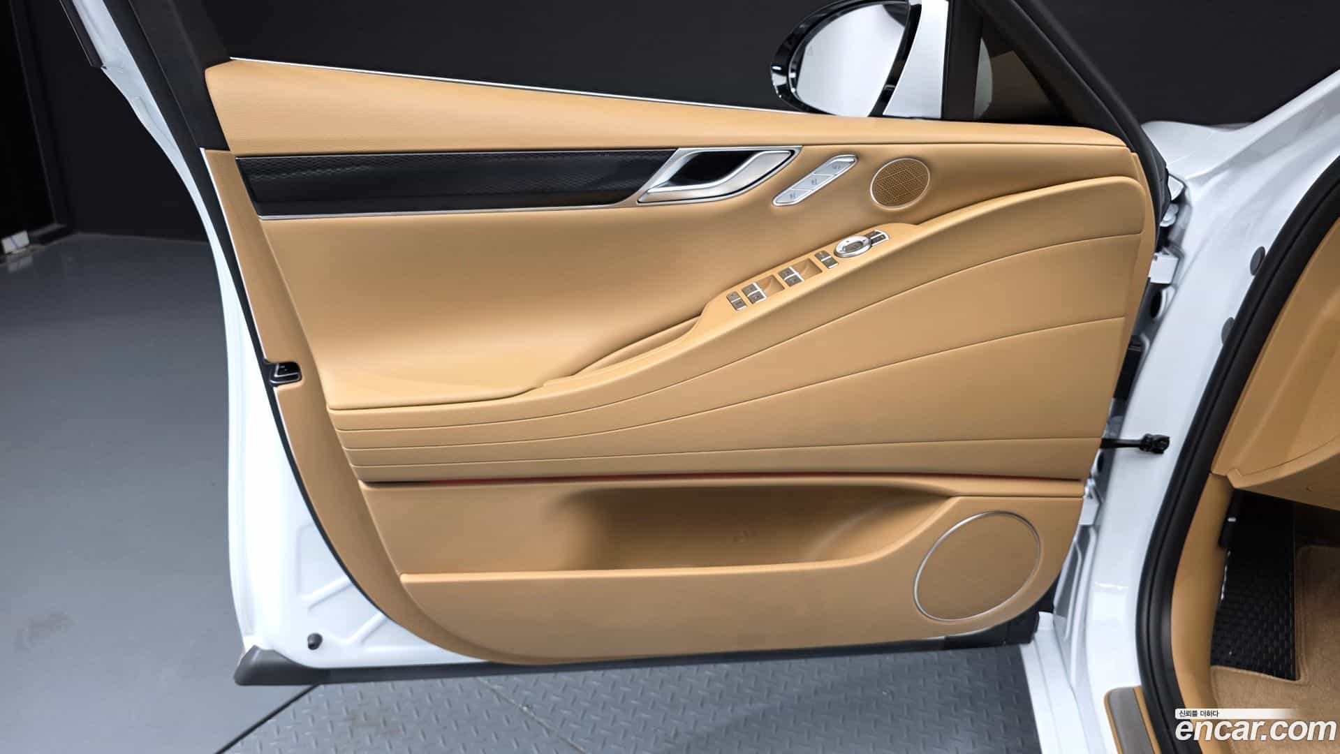 G80 Genesis 2026.1-INNER-034