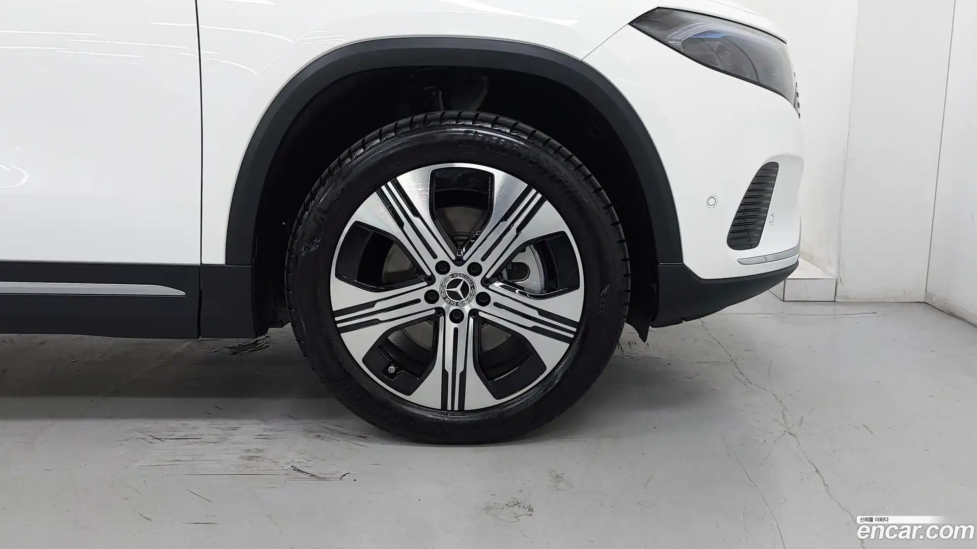 EQA Mercedes-Benz 2025.8-OUTER-005