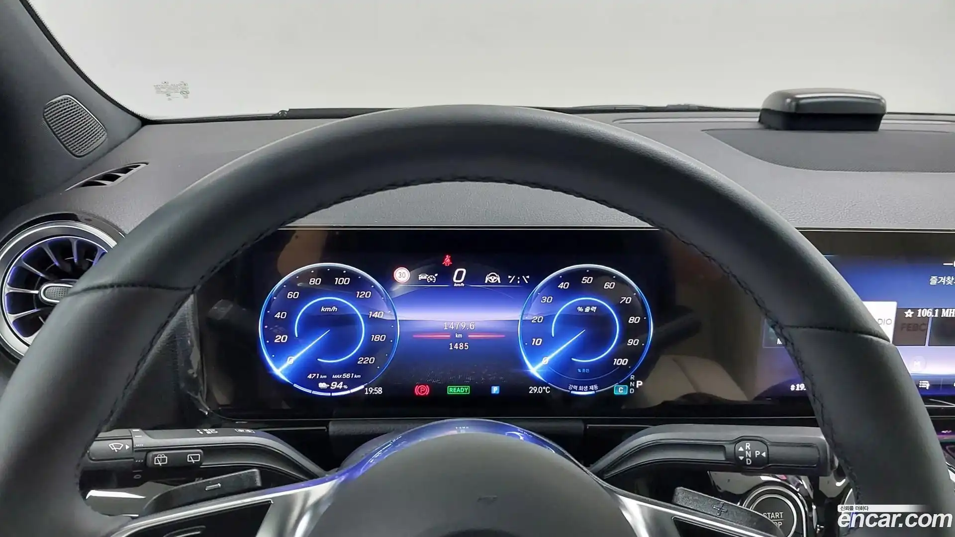 EQA Mercedes-Benz 2025.8-INNER-008