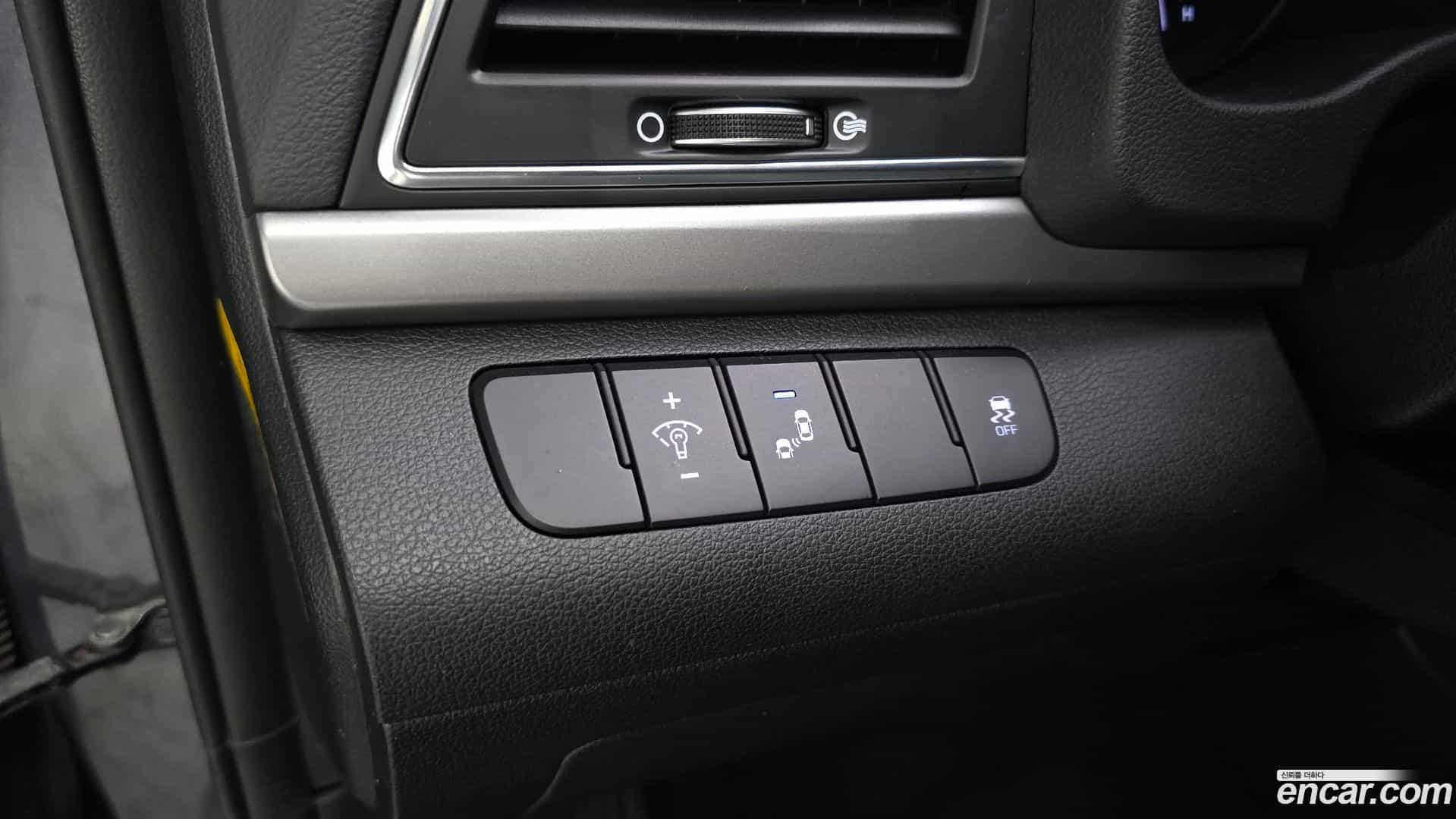 AVANTE Hyundai 2017.1-OPTION-021